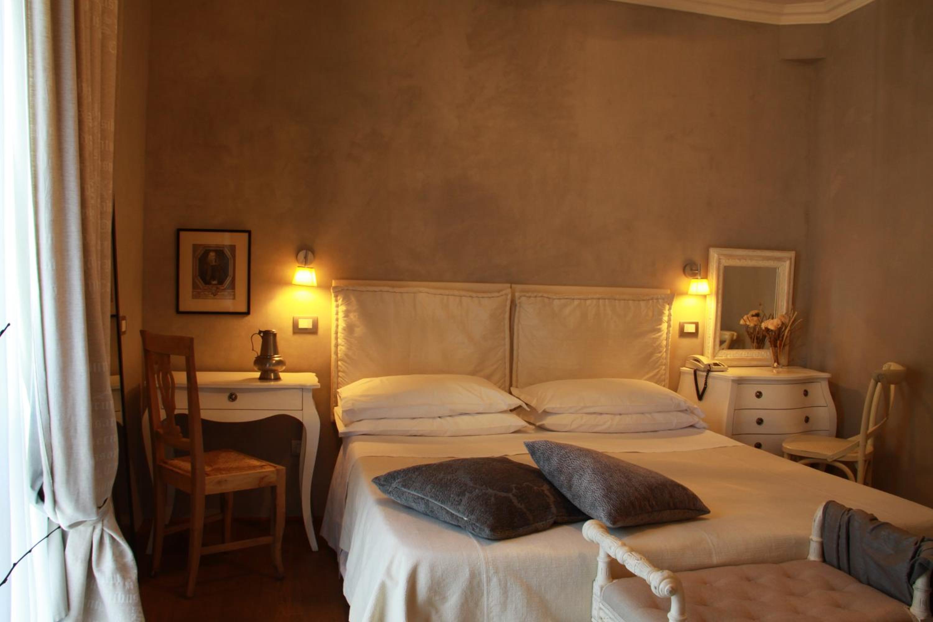 Superior Double or Twin Room - Photo 1