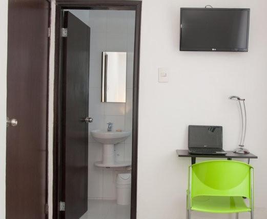 Single Room photo 2
