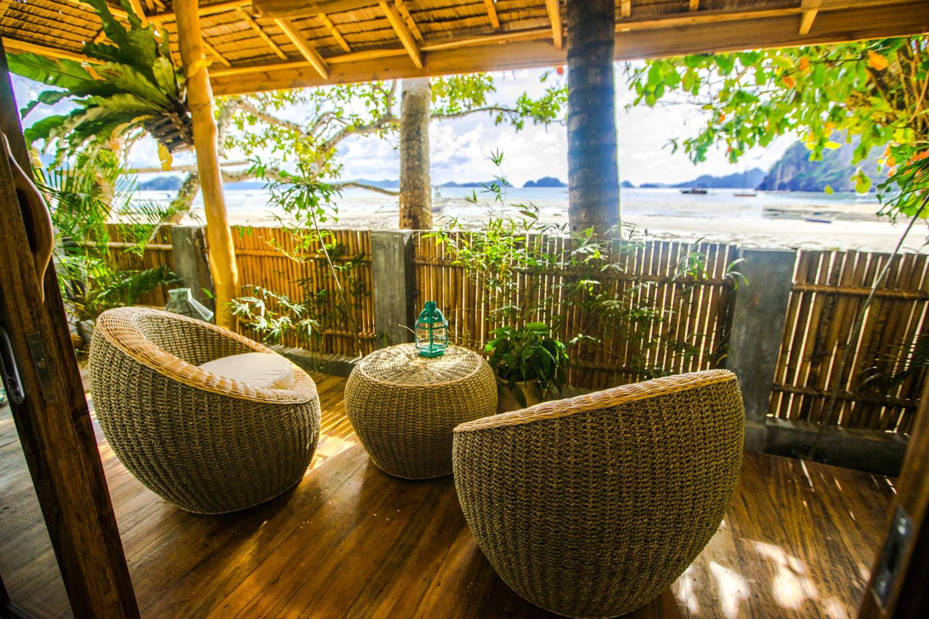 Bungalow - Beach Front - Photo 4