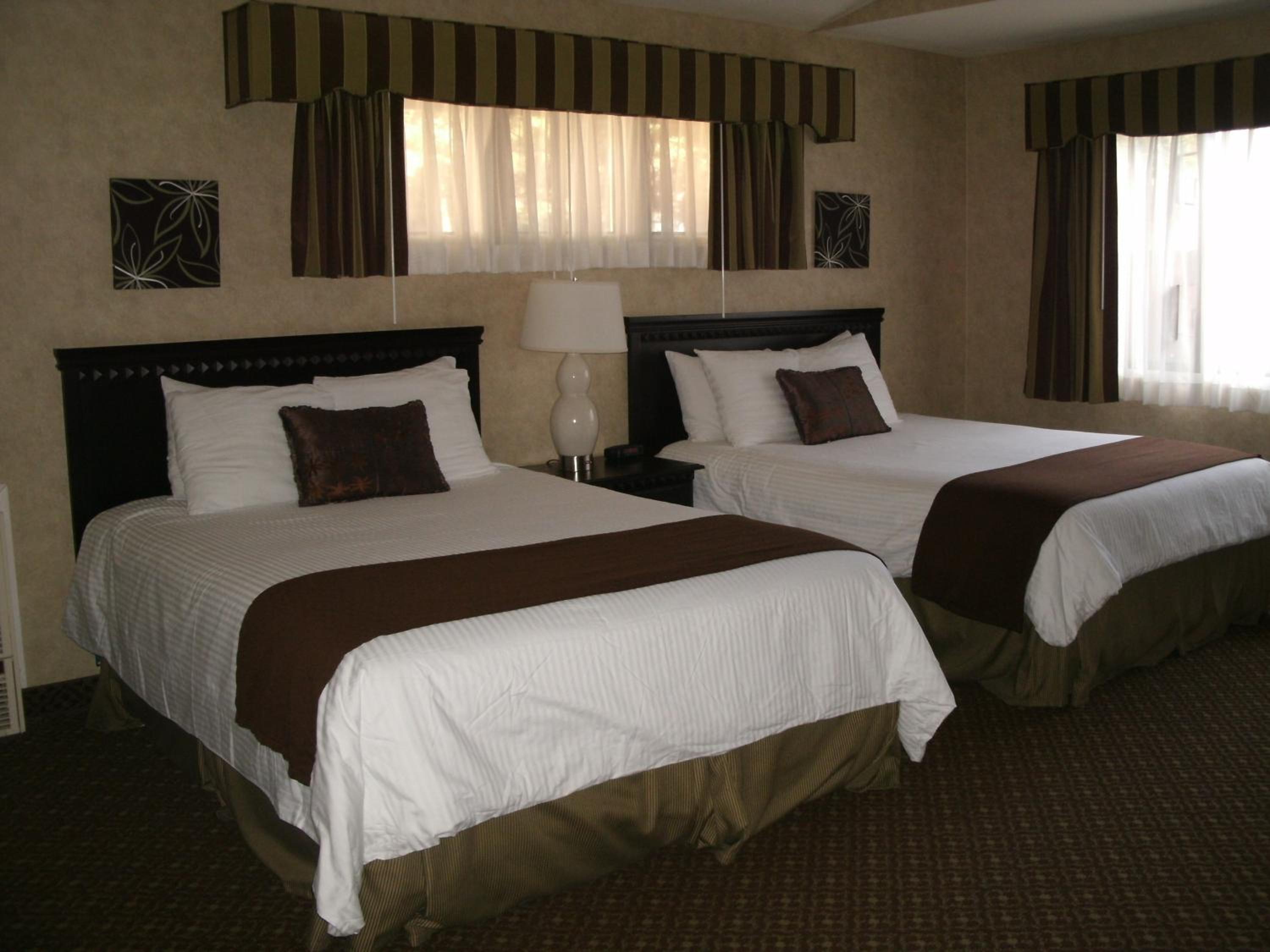Deluxe Queen Room with Two Queen Beds - Photo 1