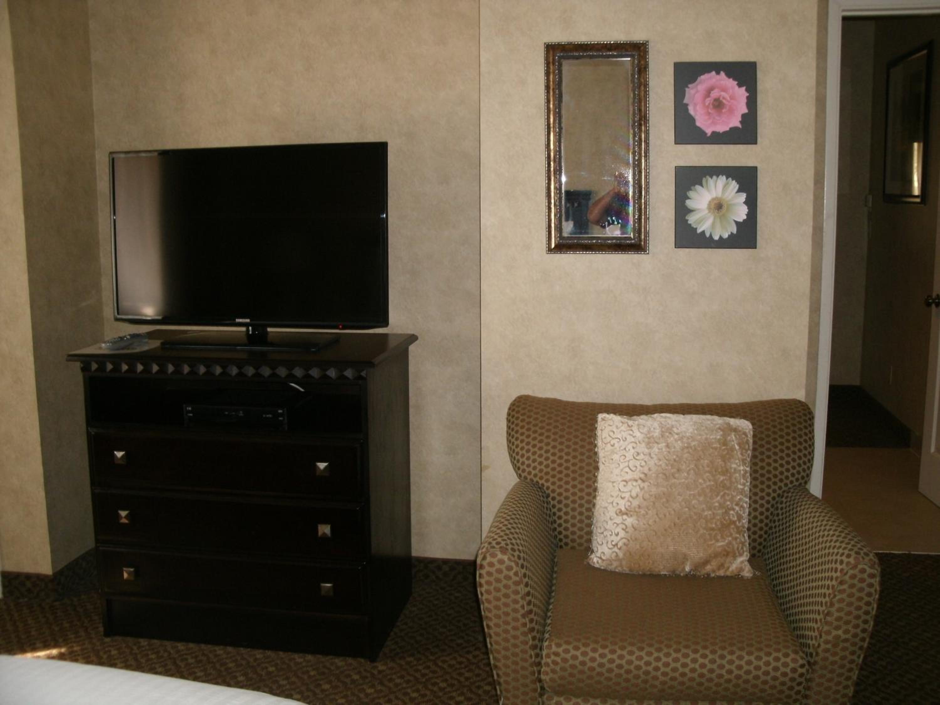 King Suite - Photo 2
