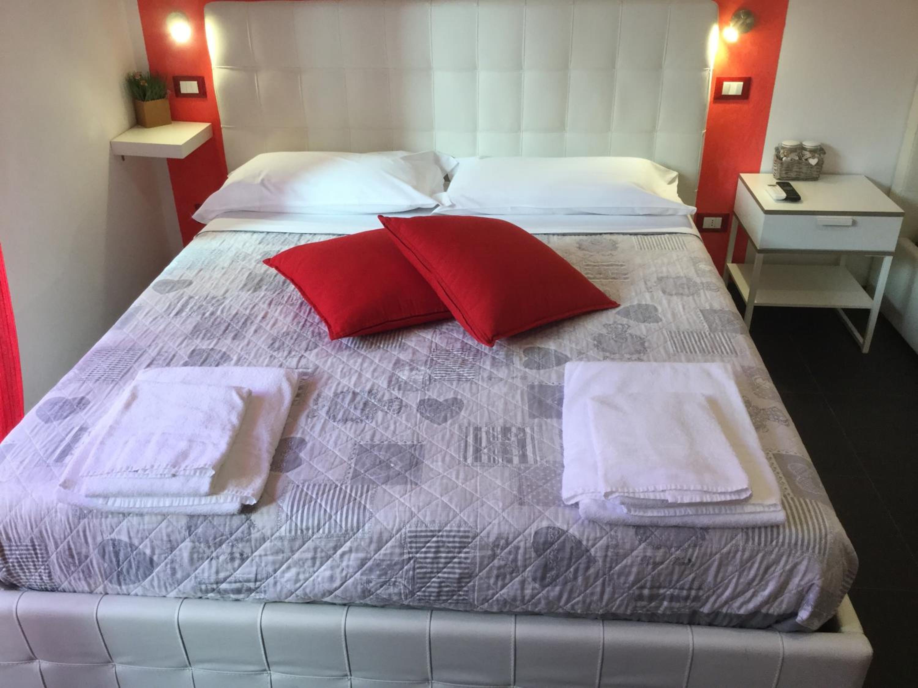 Comfort Triple Room with Shower - Photo 2