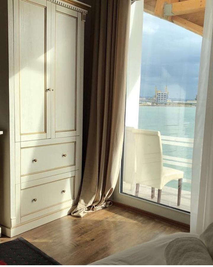 Double Room with Balcony and Sea View photo 3