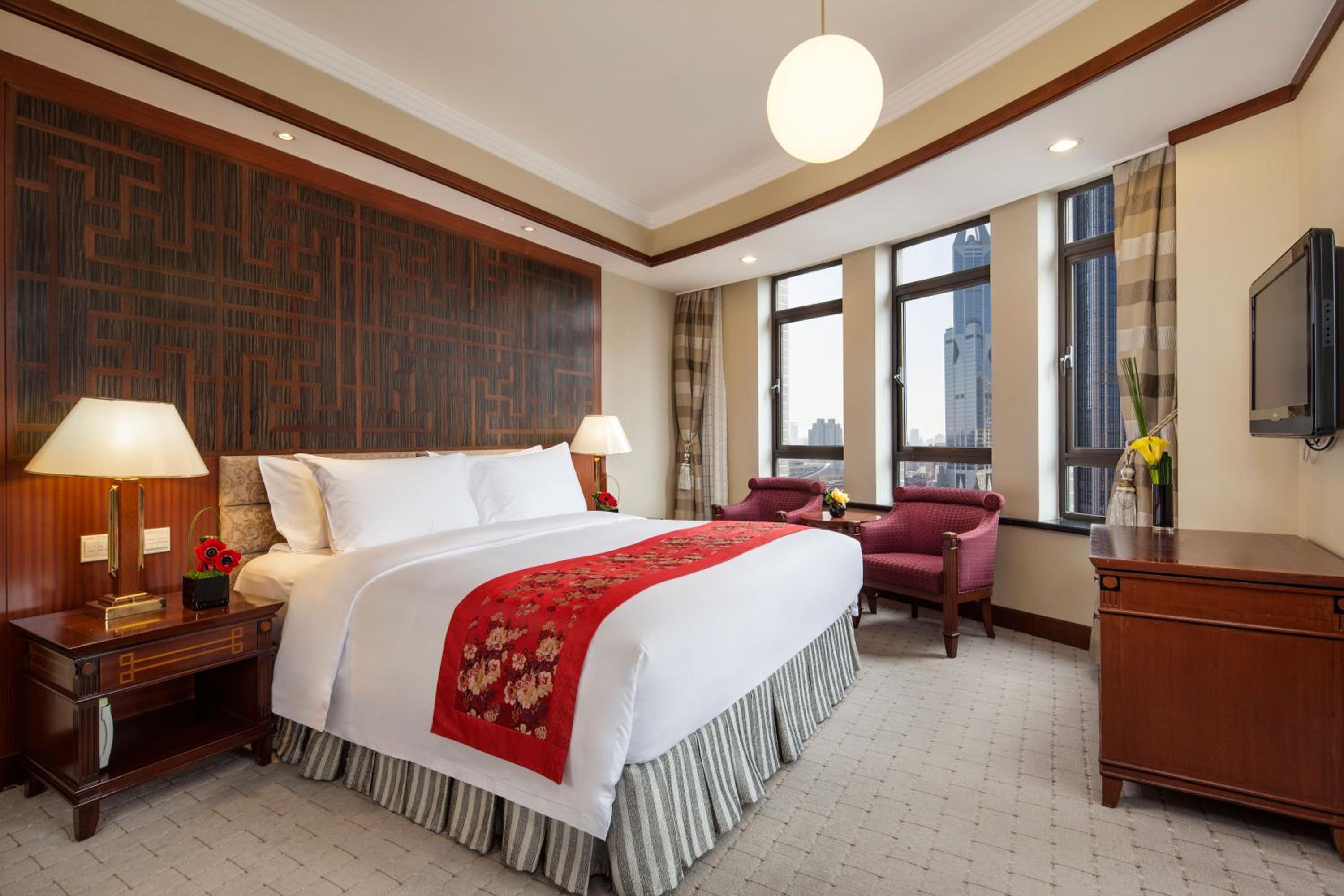Standard Queen Room