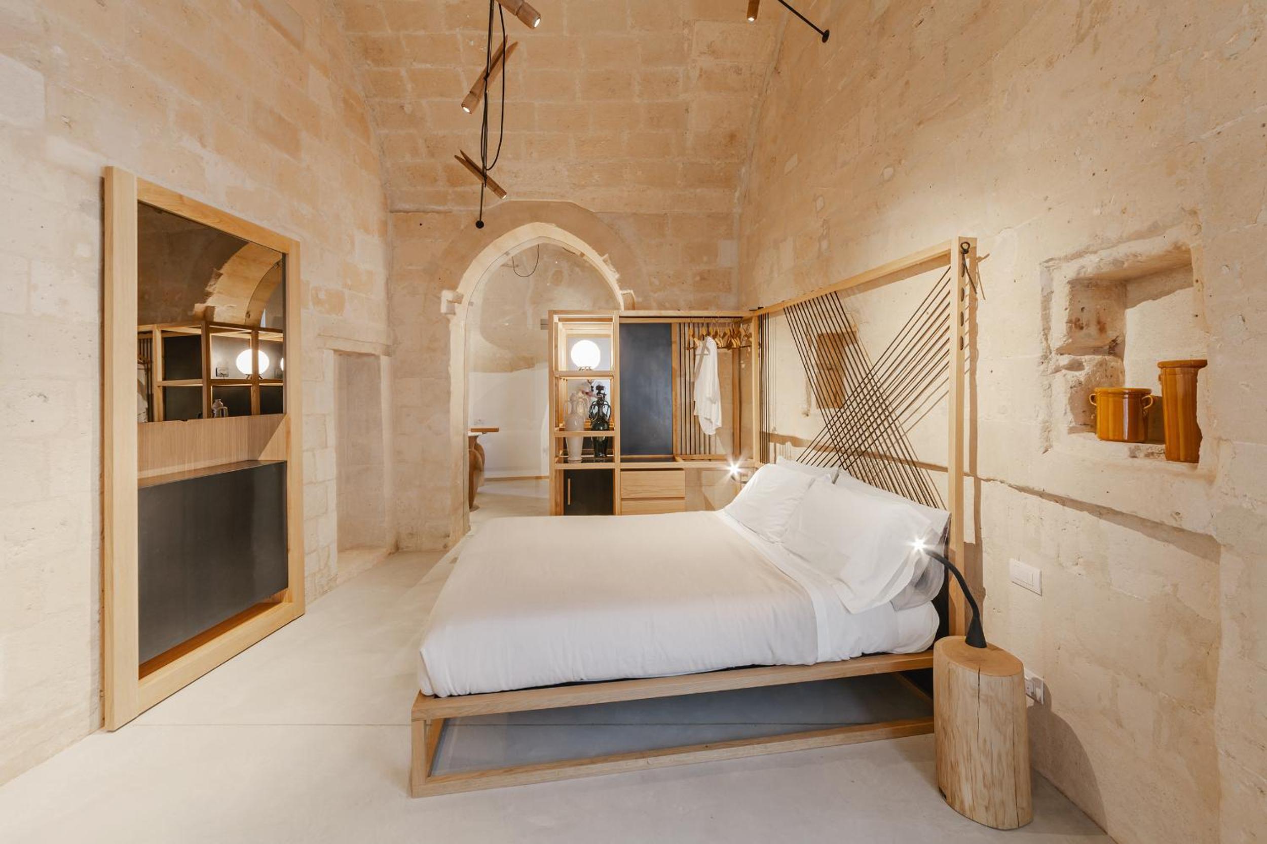 Deluxe Double Room with Shower - Photo 1