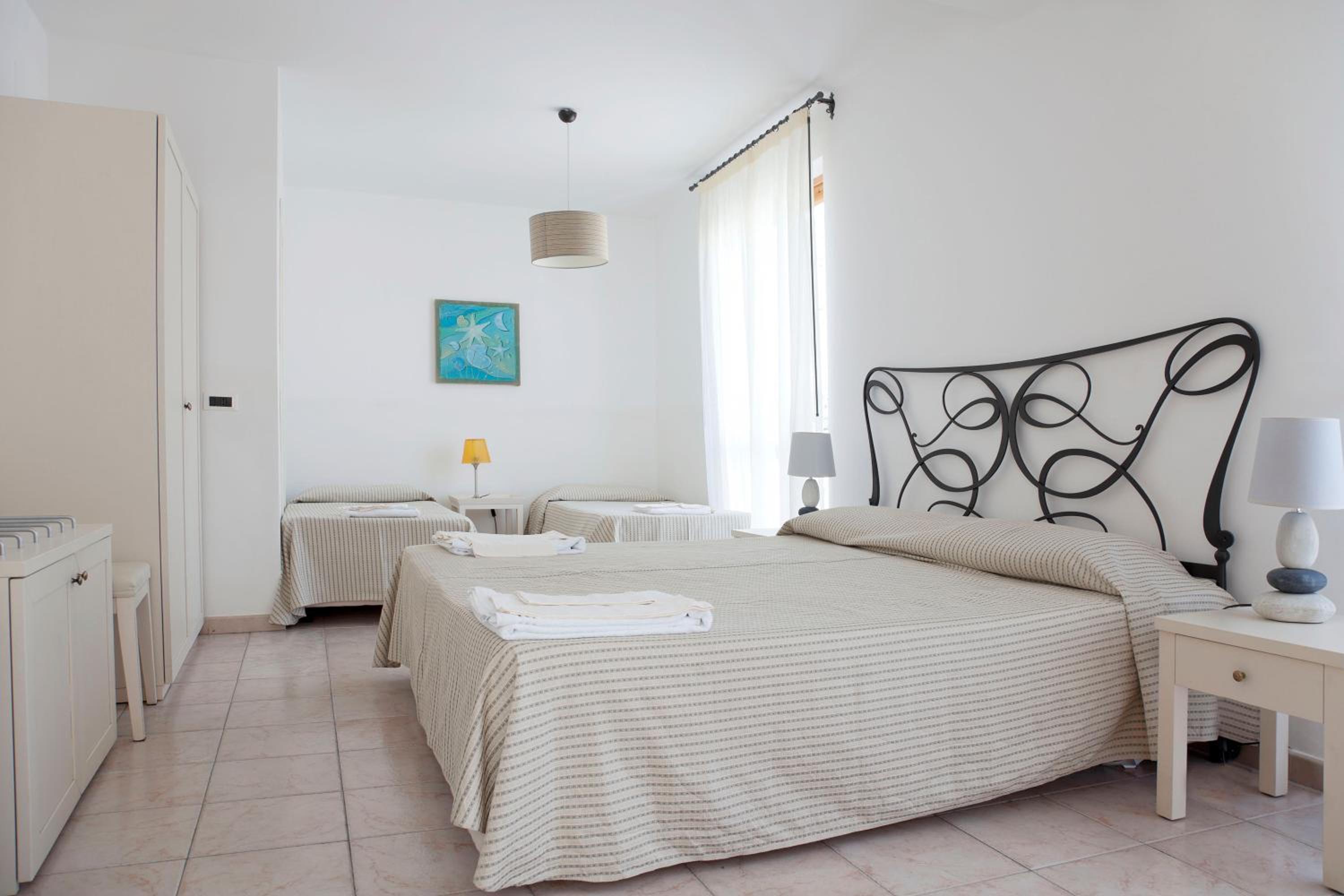 Quadruple Room - Photo 5