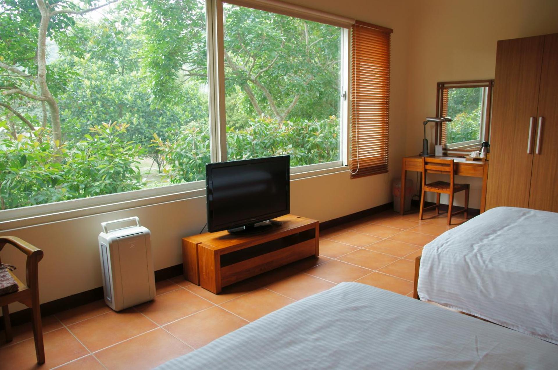 Quadruple Room with Bath photo 3