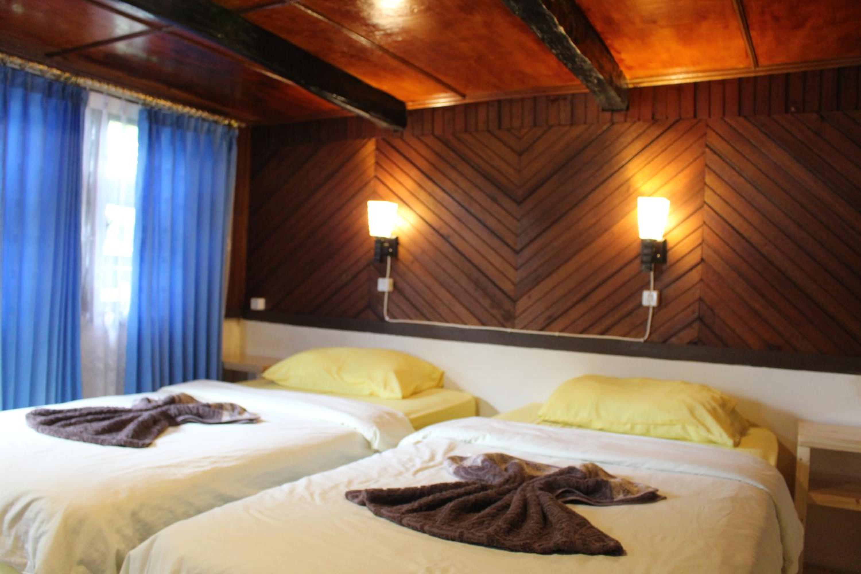 Economy Twin Room photo 2