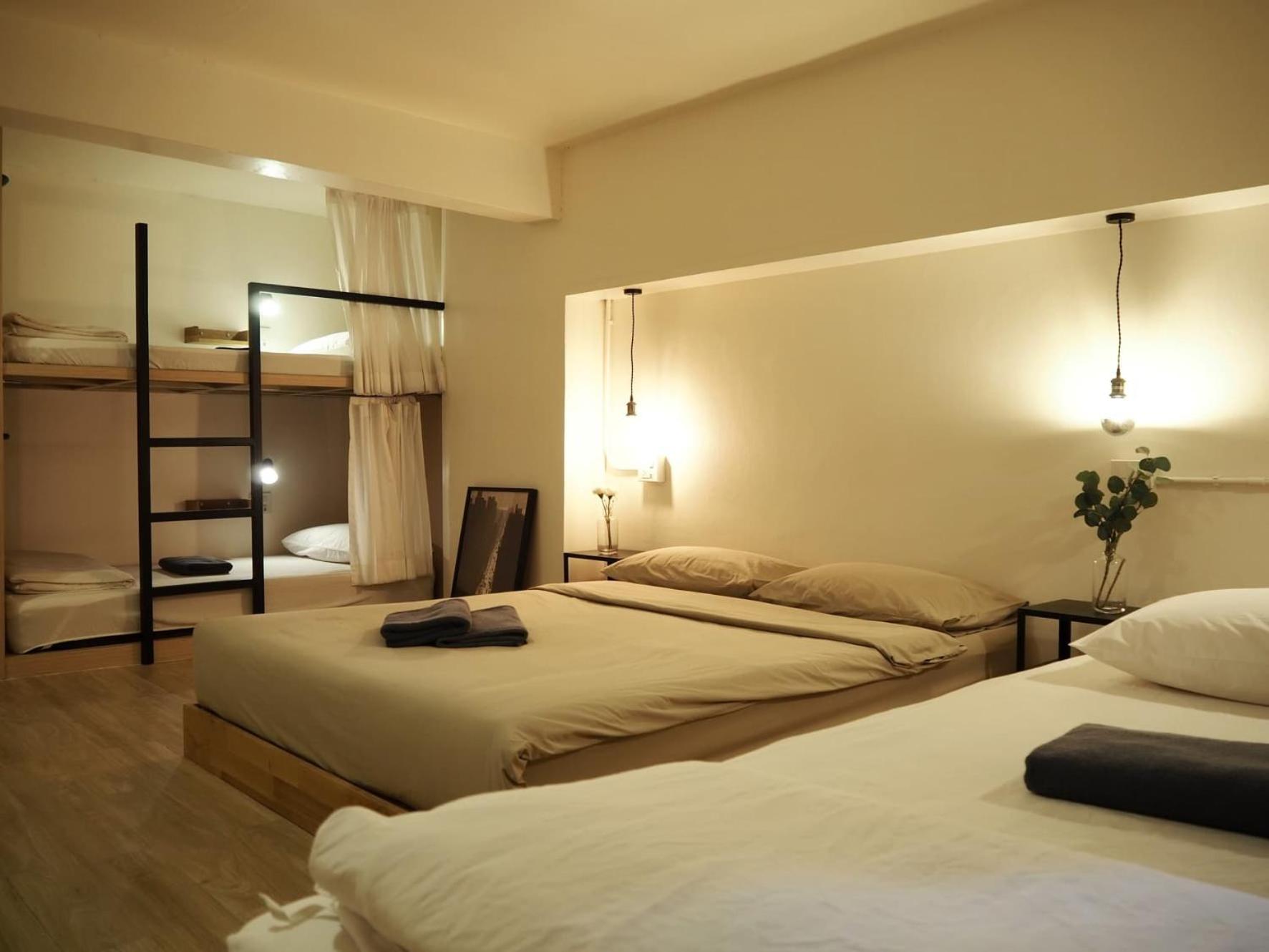 Quadruple Room with Shared Bathroom photo 1