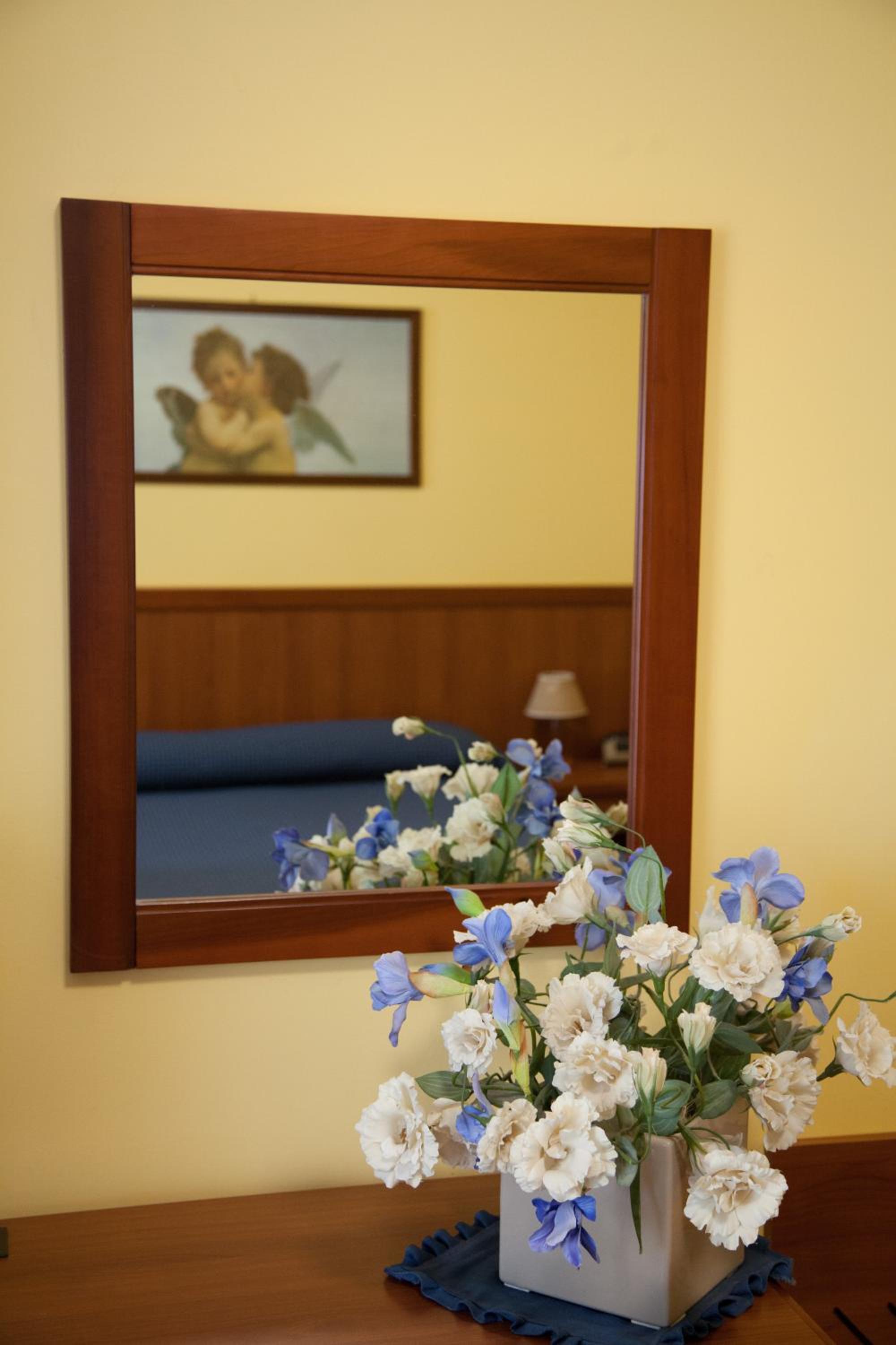 Double Room - Photo 5
