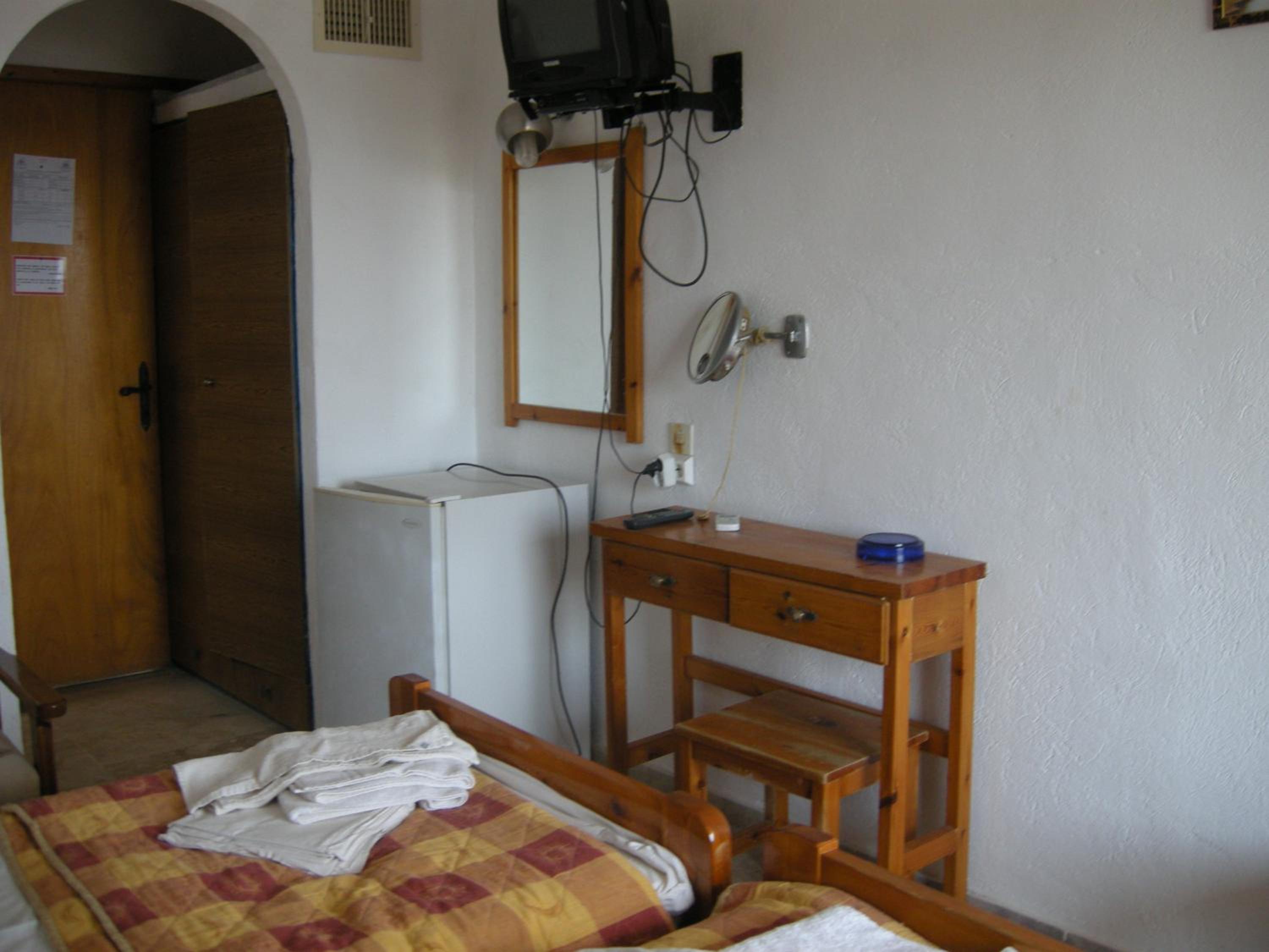Standard Double/Twin Room photo 3