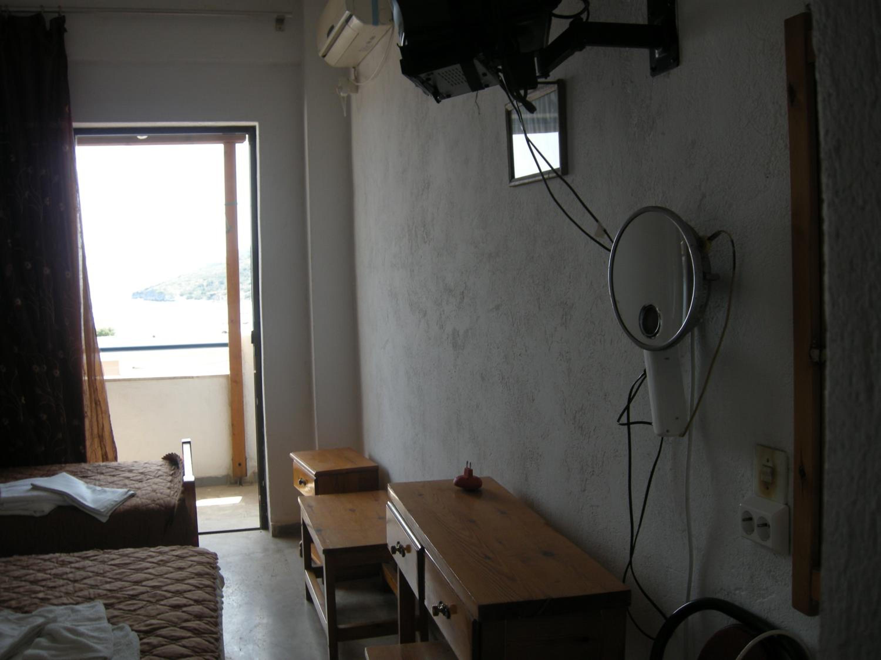 Standard Triple Room photo 3