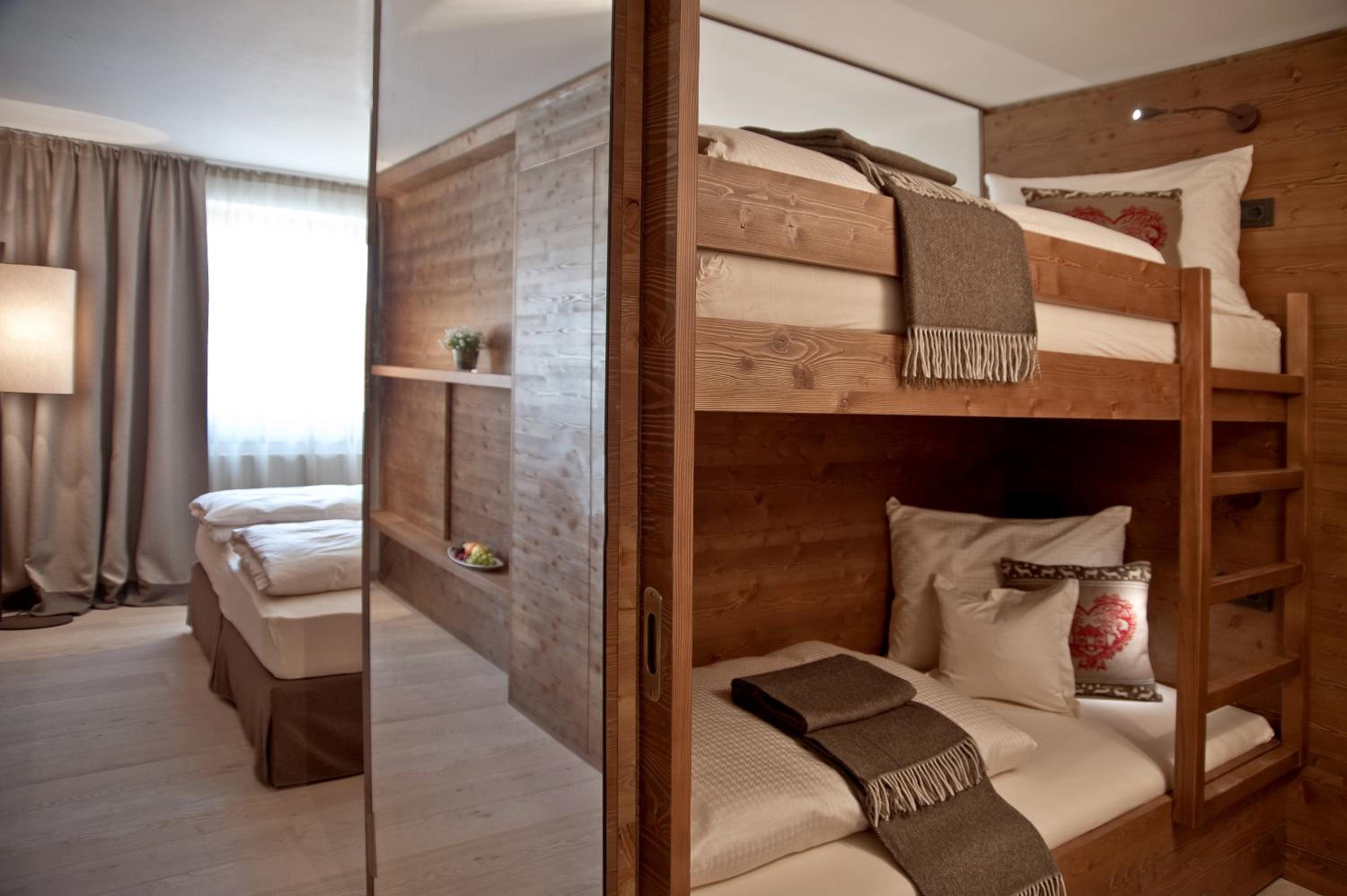 Family Apartment with Balcony - Cristallo photo 3