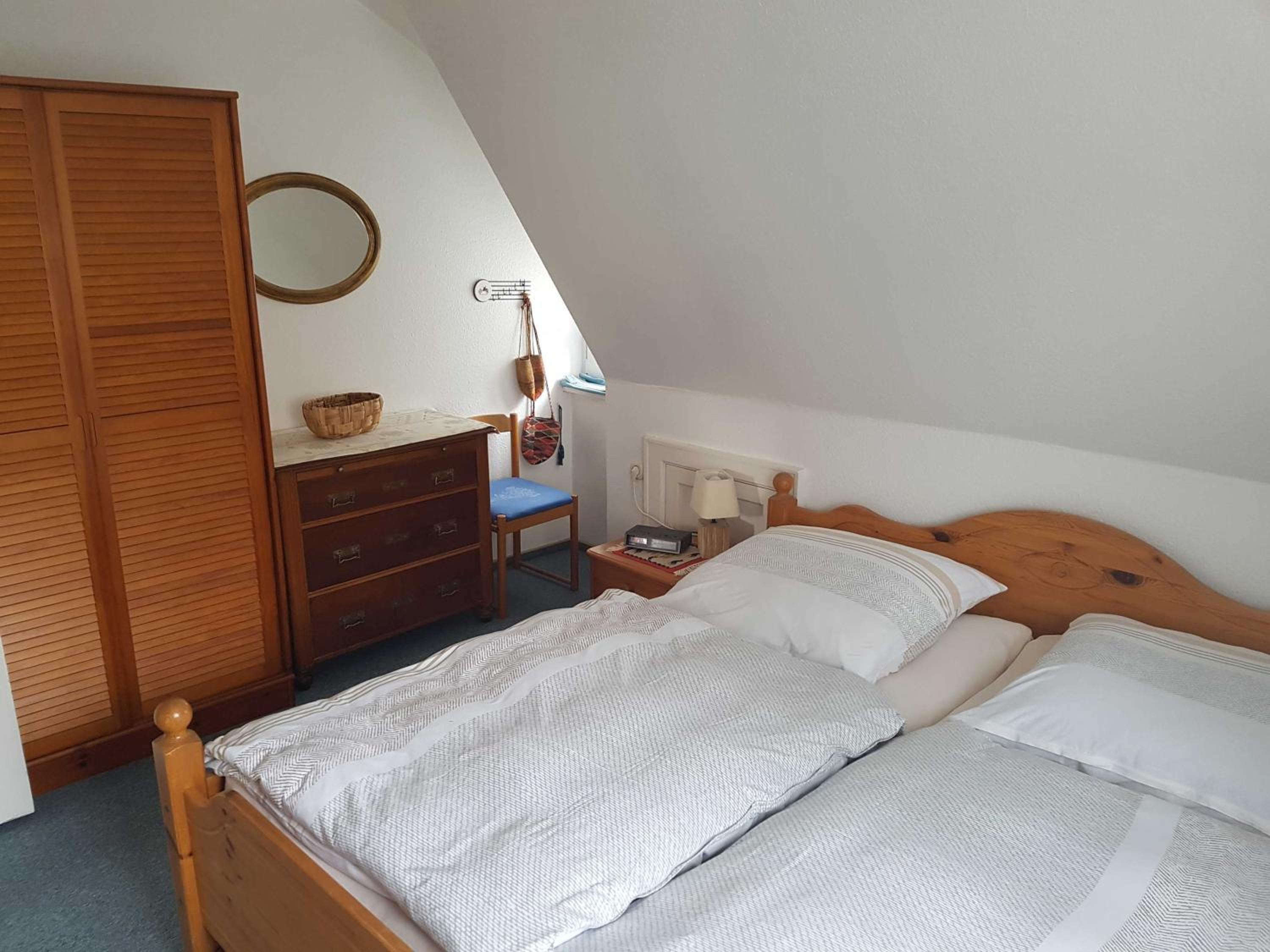 One-Bedroom Apartment with Shower photo 2