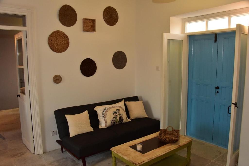 Two-Bedroom Apartment - Photo 29