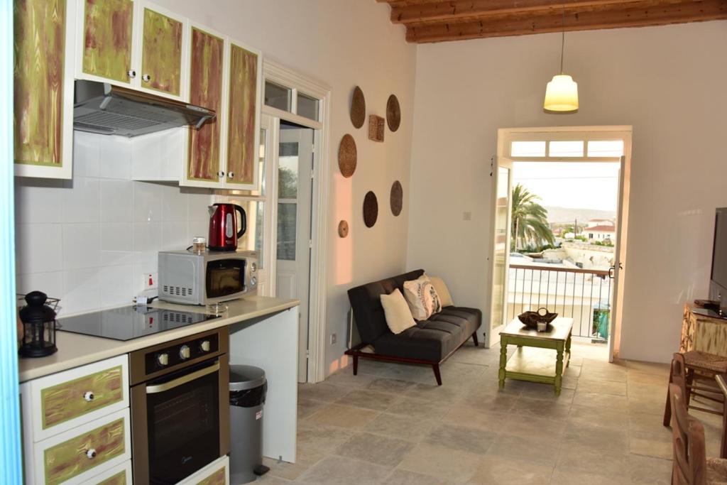Two-Bedroom Apartment - Photo 31
