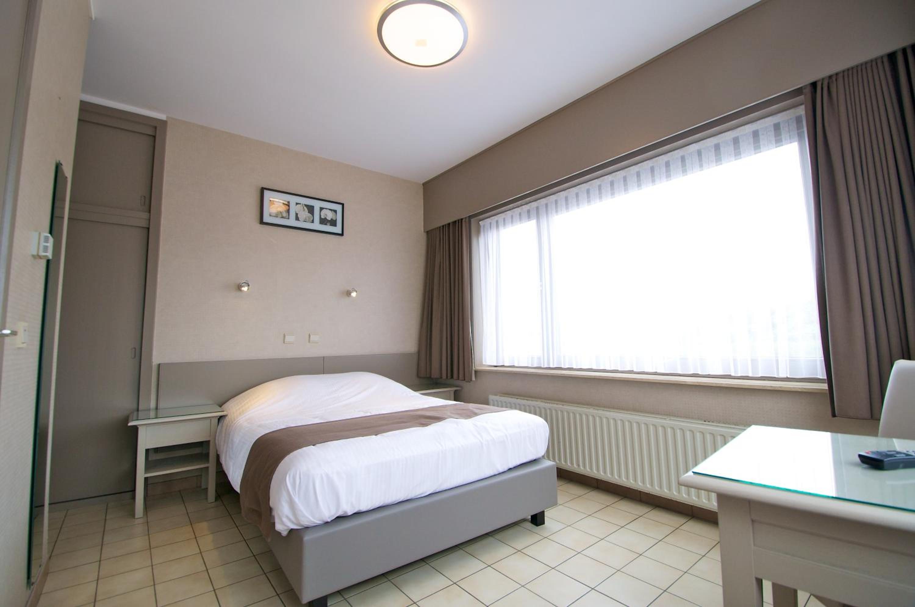 Large Single Room photo 3
