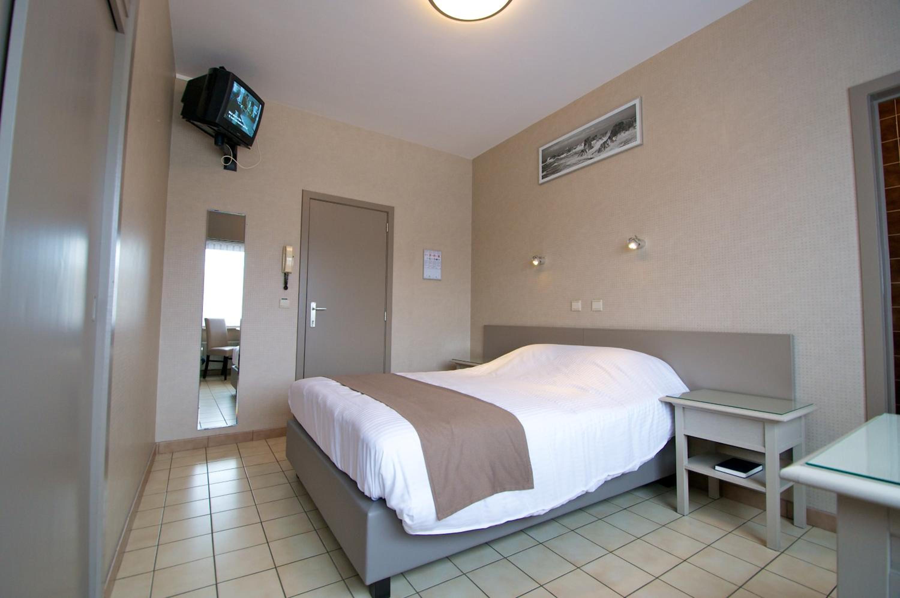 Large Single Room