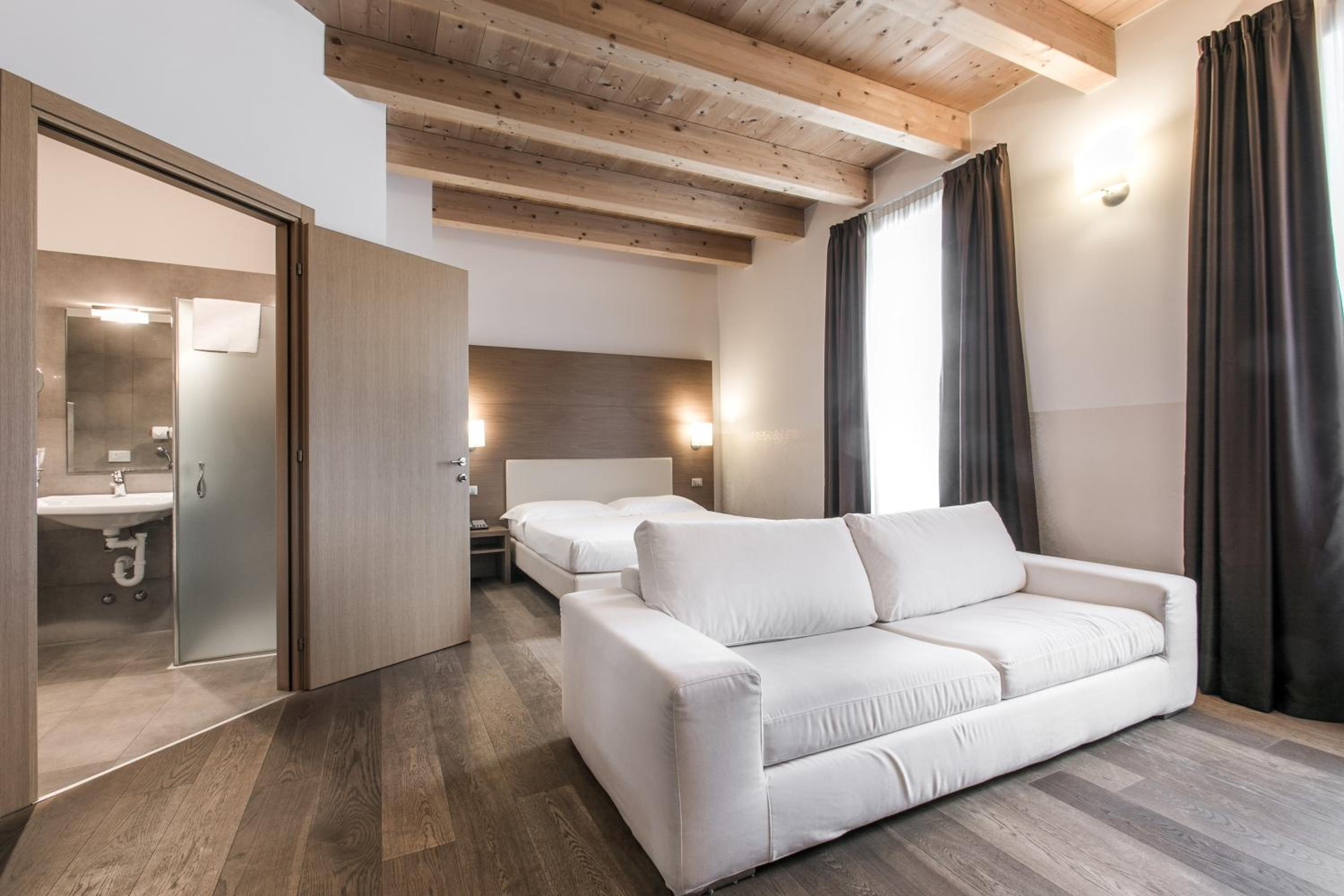 Junior Suite - Photo 1