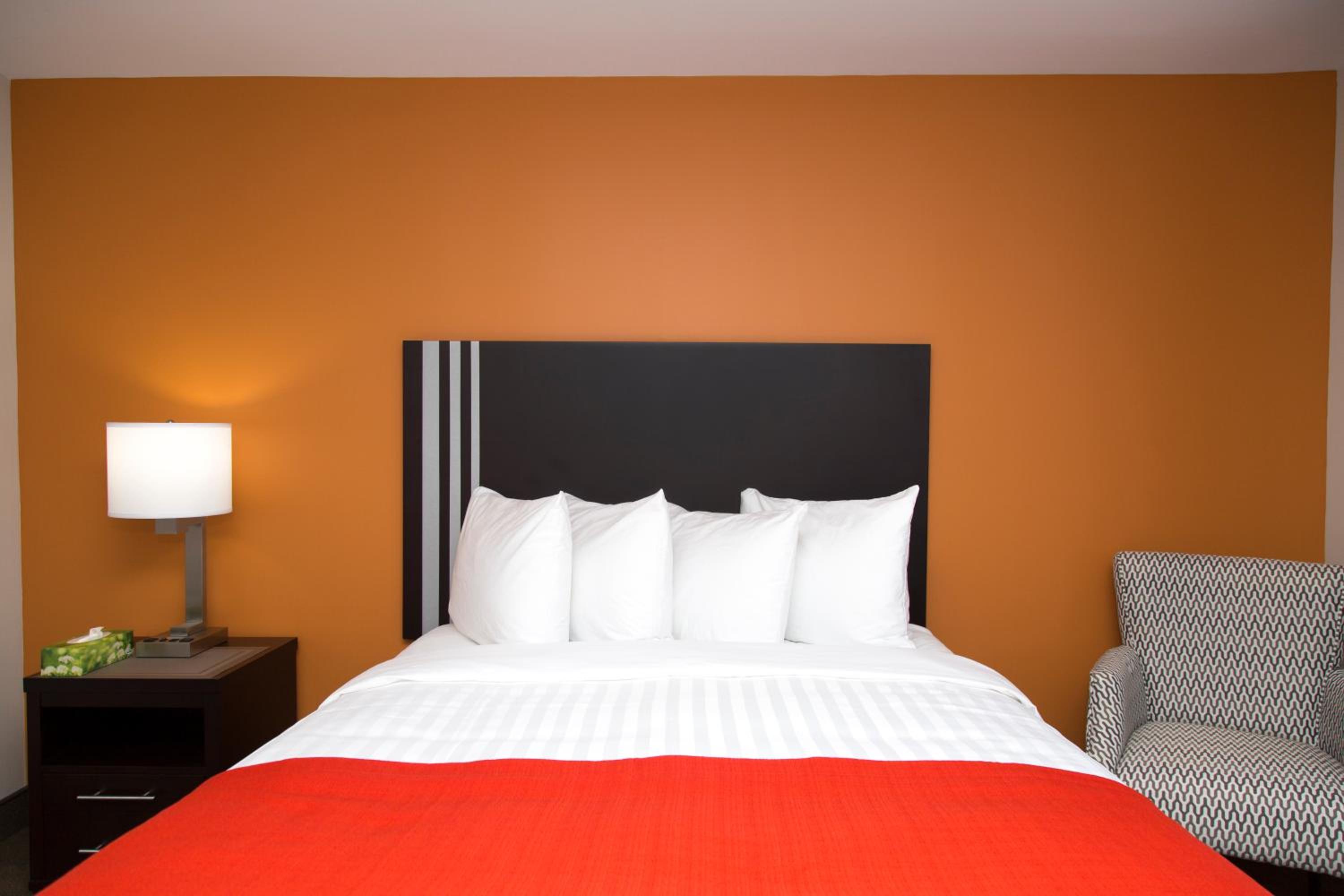 Deluxe Queen Room