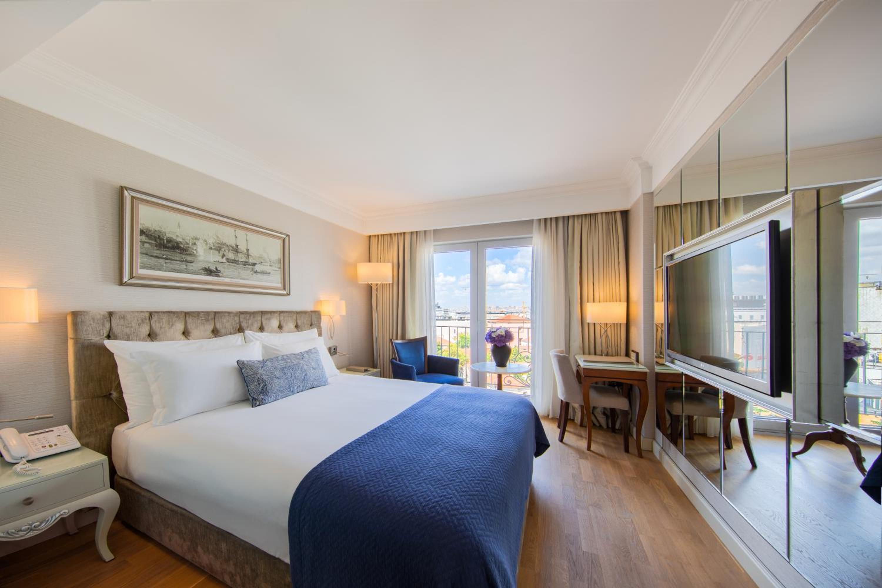 Superior Taksim Square View Room photo 1