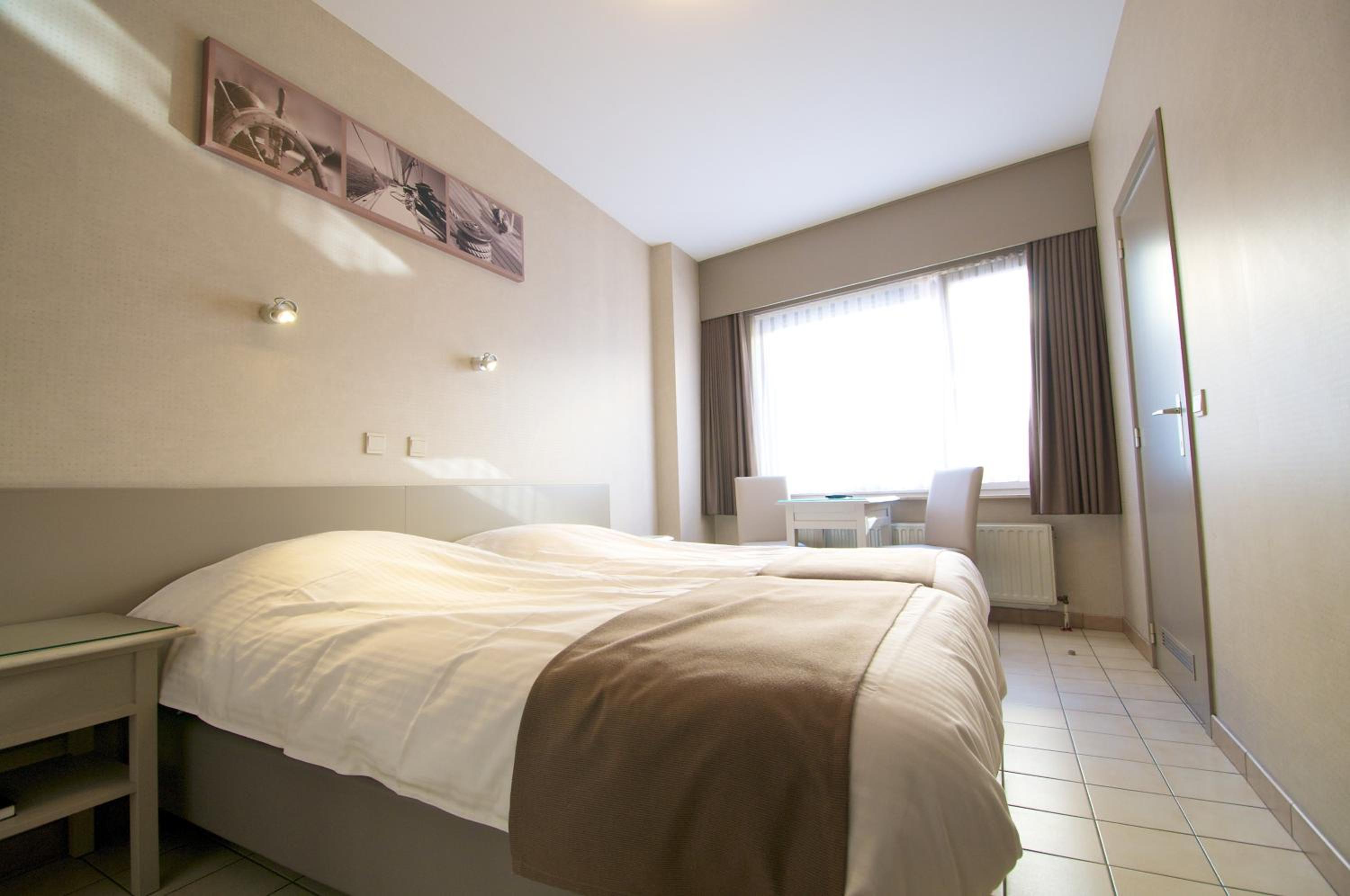 Standard Twin Room photo 3