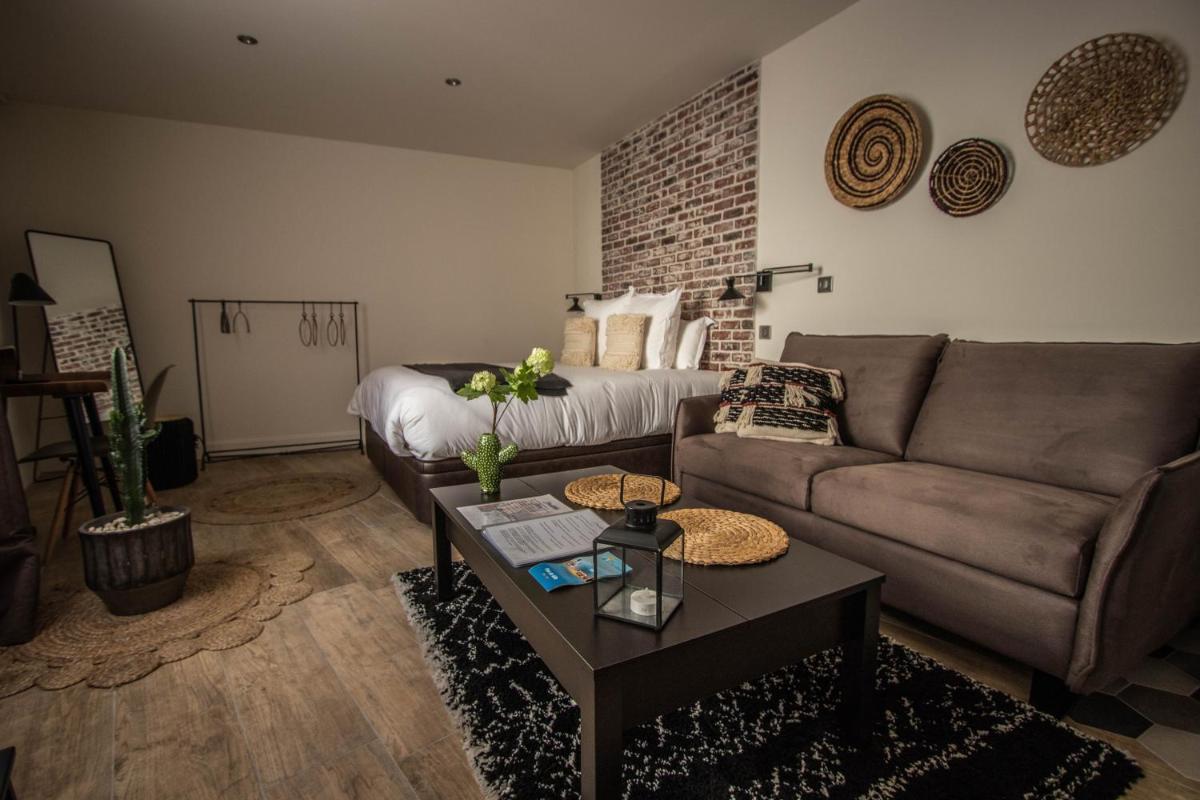 Studio Apartment photo 3