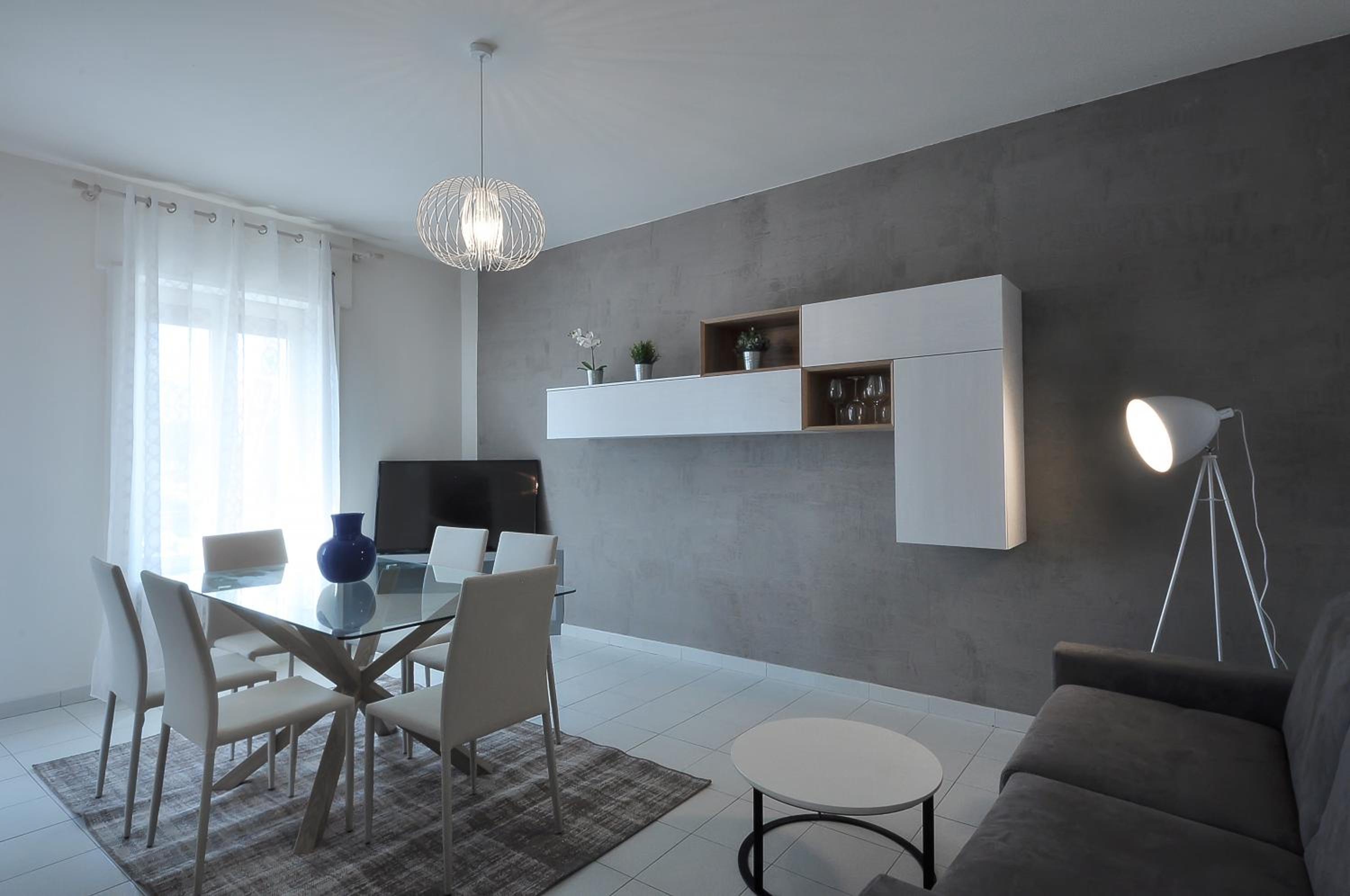 Apartment photo 2