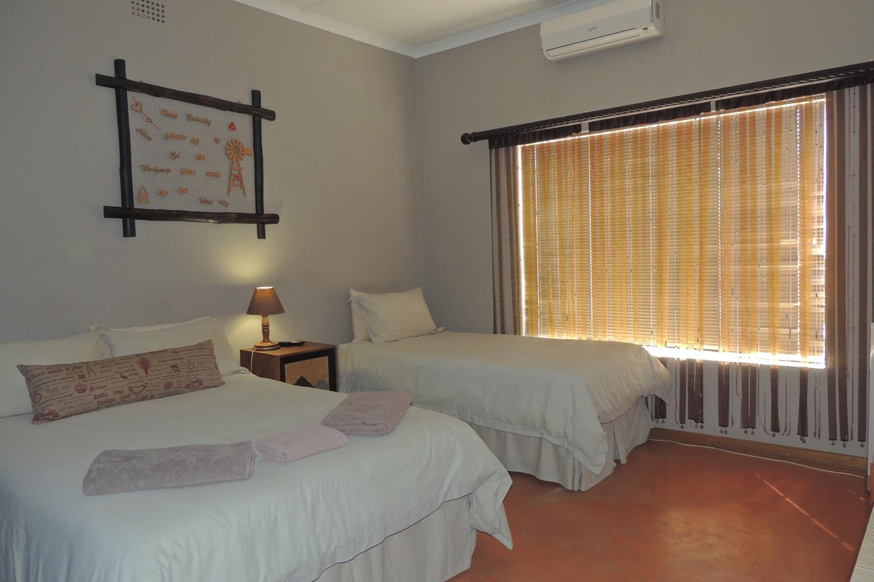 Family Room with Shower - Photo 4