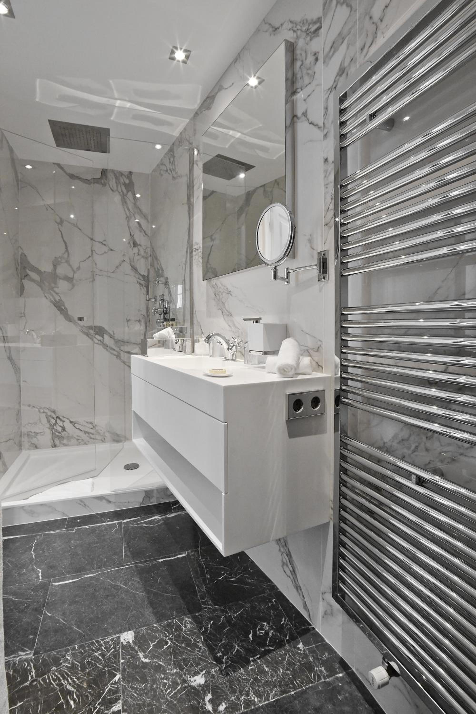 Deluxe Junior Suite