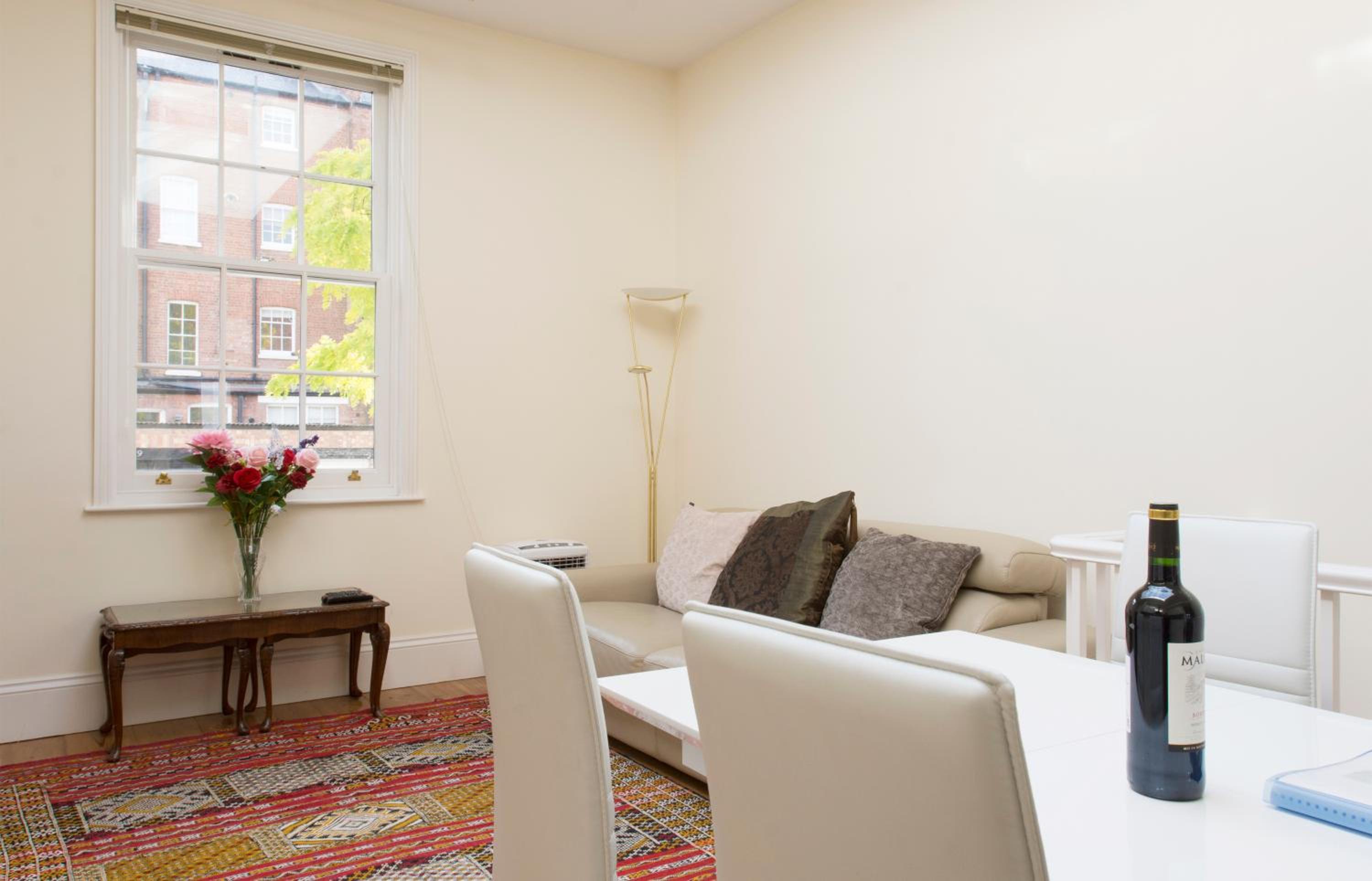 Duplex Apartment - Photo 2