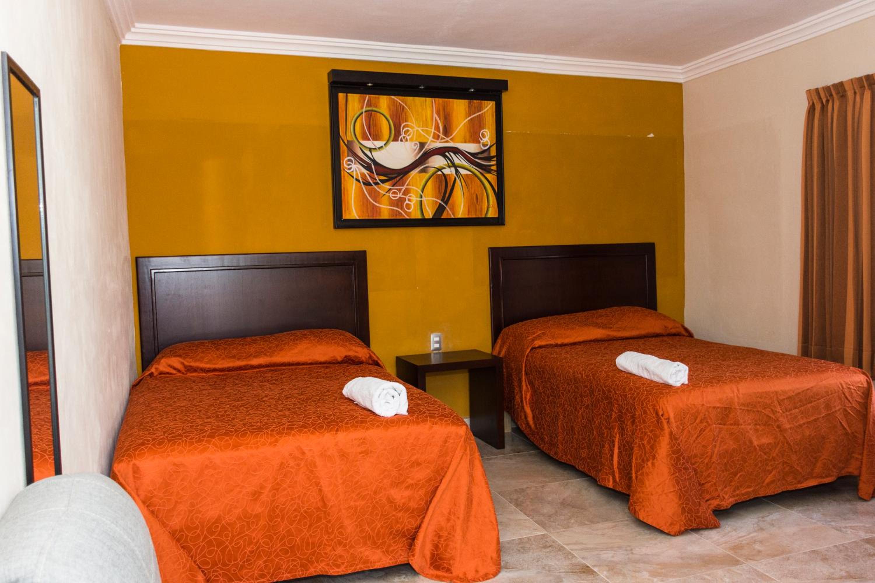 Twin Room with Pool View photo 1