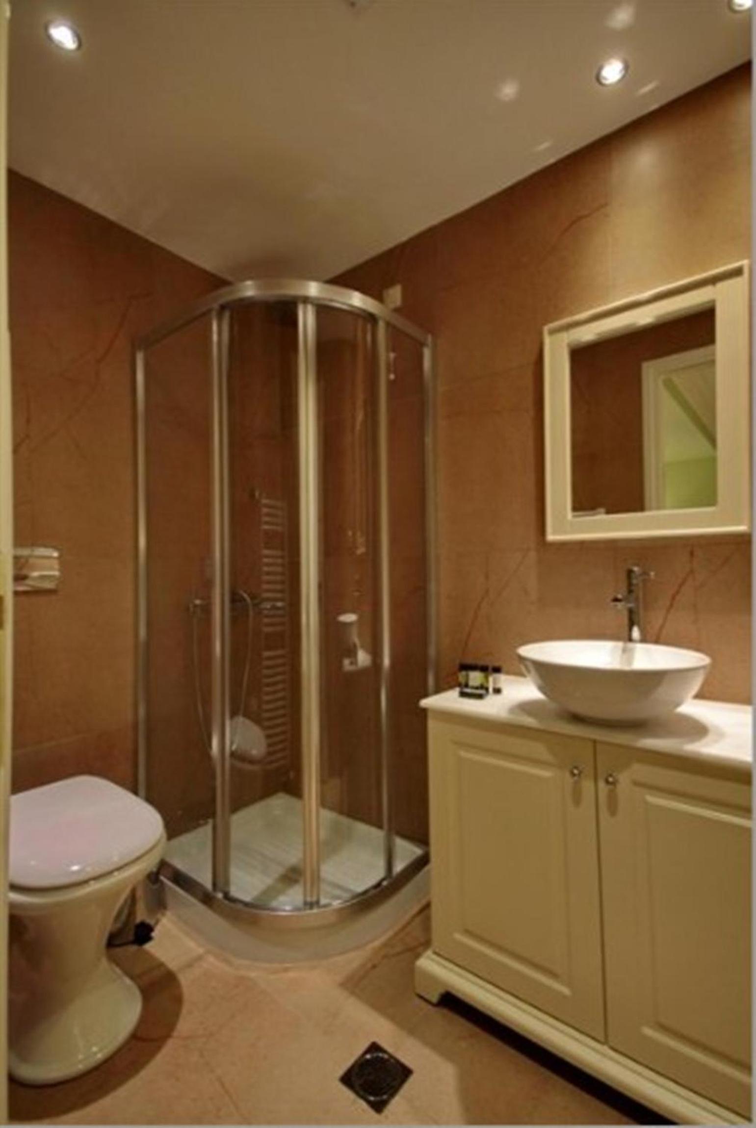 Double or Twin Room - Photo 3