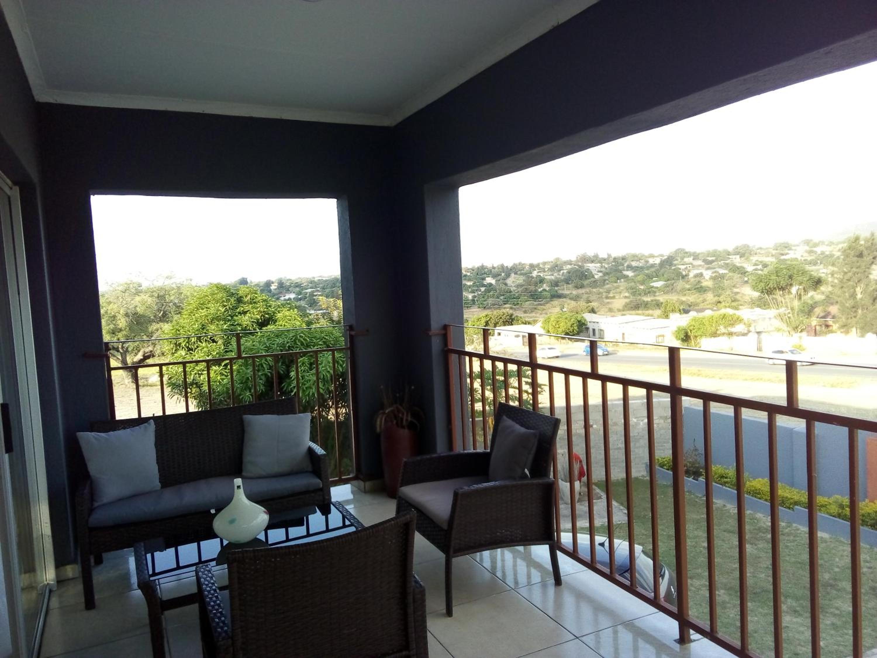 Deluxe Double or Twin Room - Photo 15