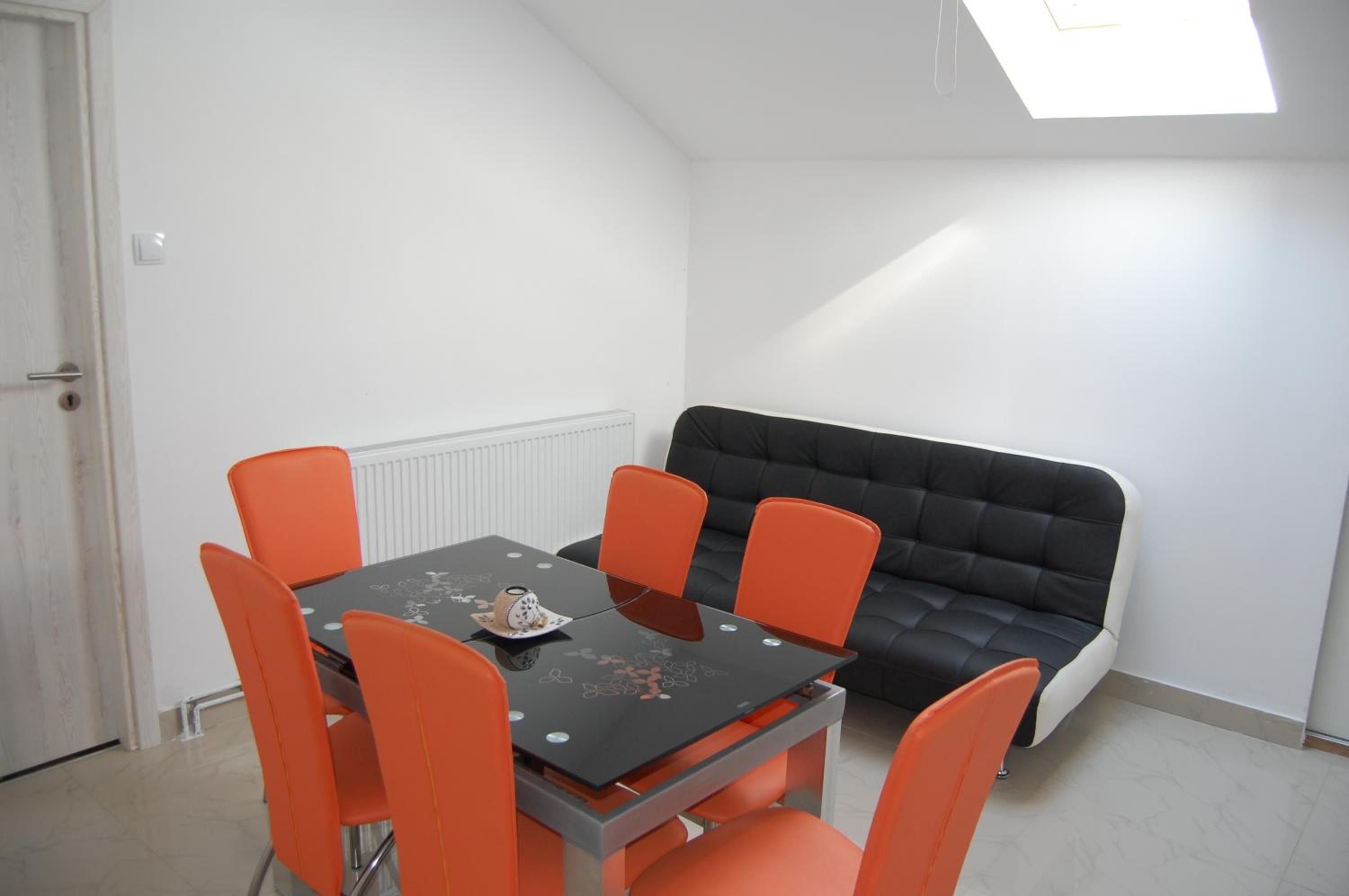 Two-Bedroom Apartment - Photo 2