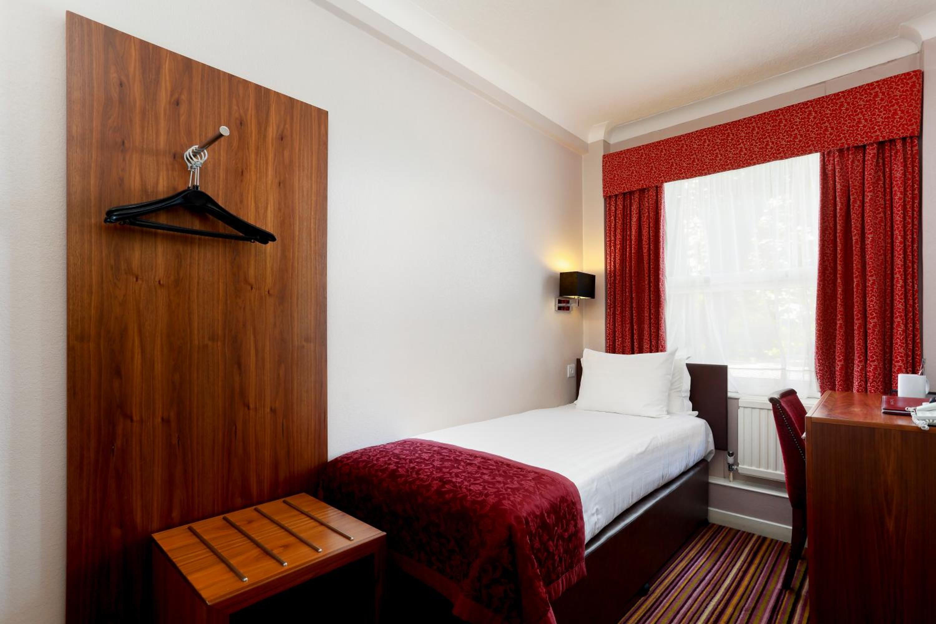 Single Room photo 2