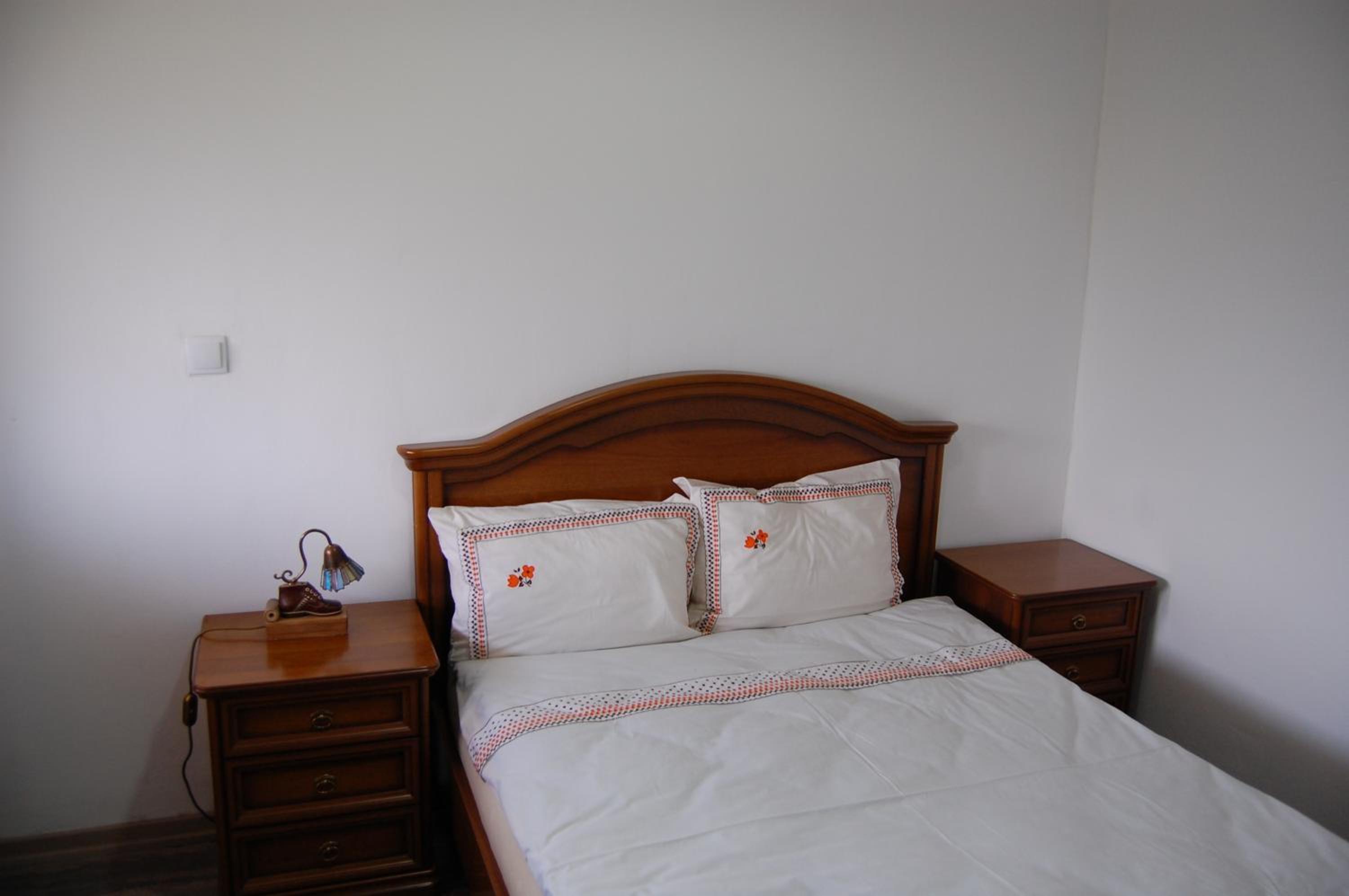 Double Room with Private Bathroom - Photo 1