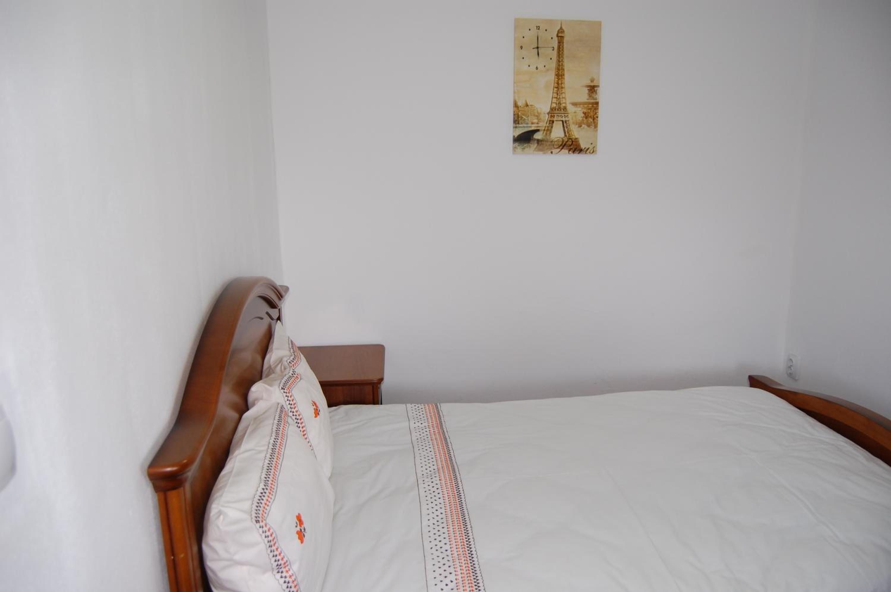 Double Room with Private Bathroom - Photo 3