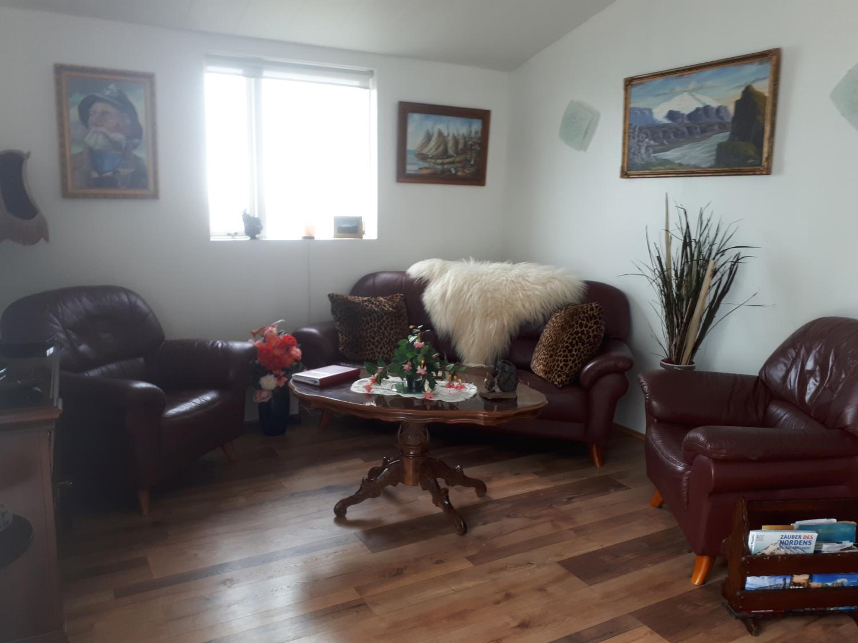 Twin Room - Photo 8