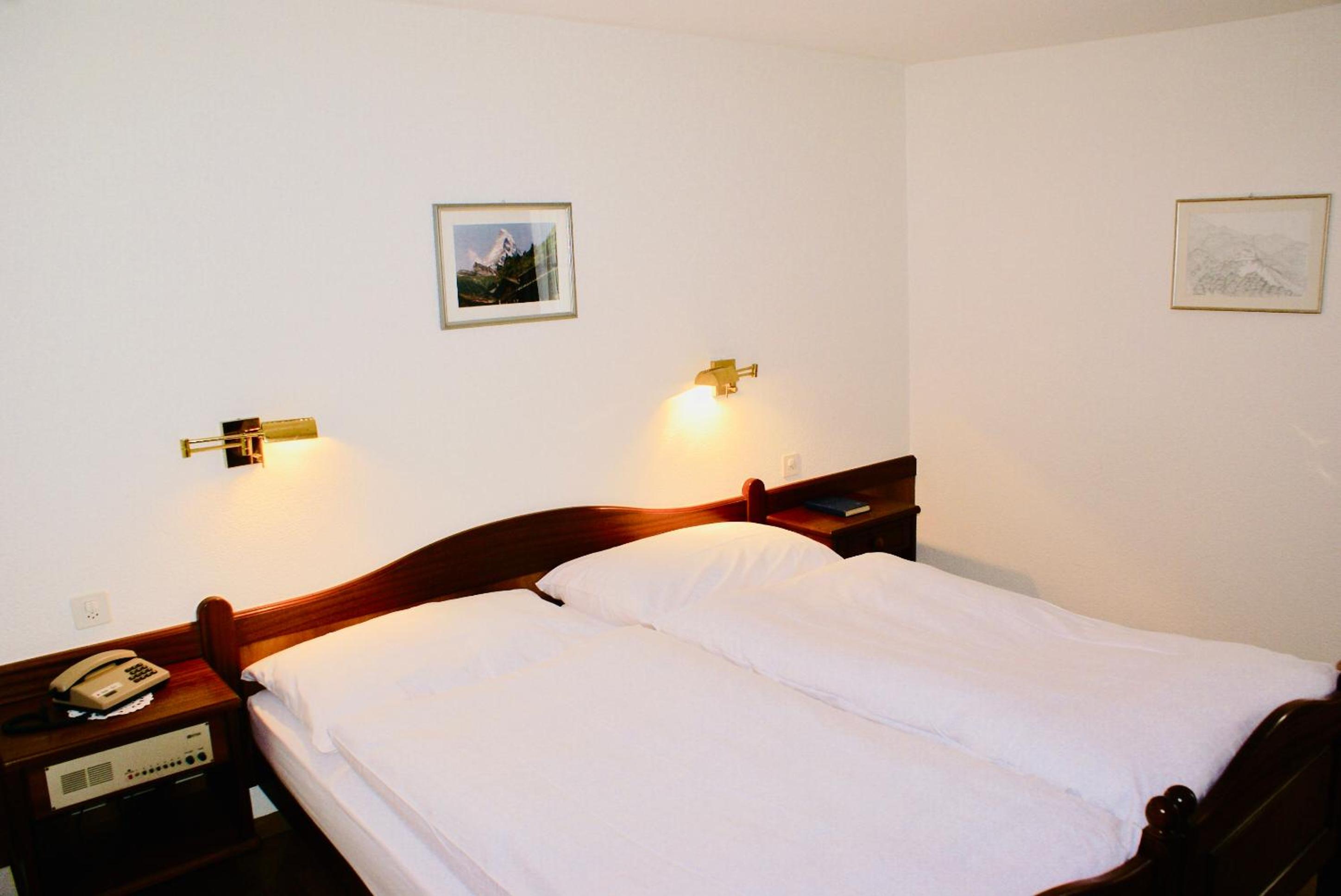 Double Room - Photo 5