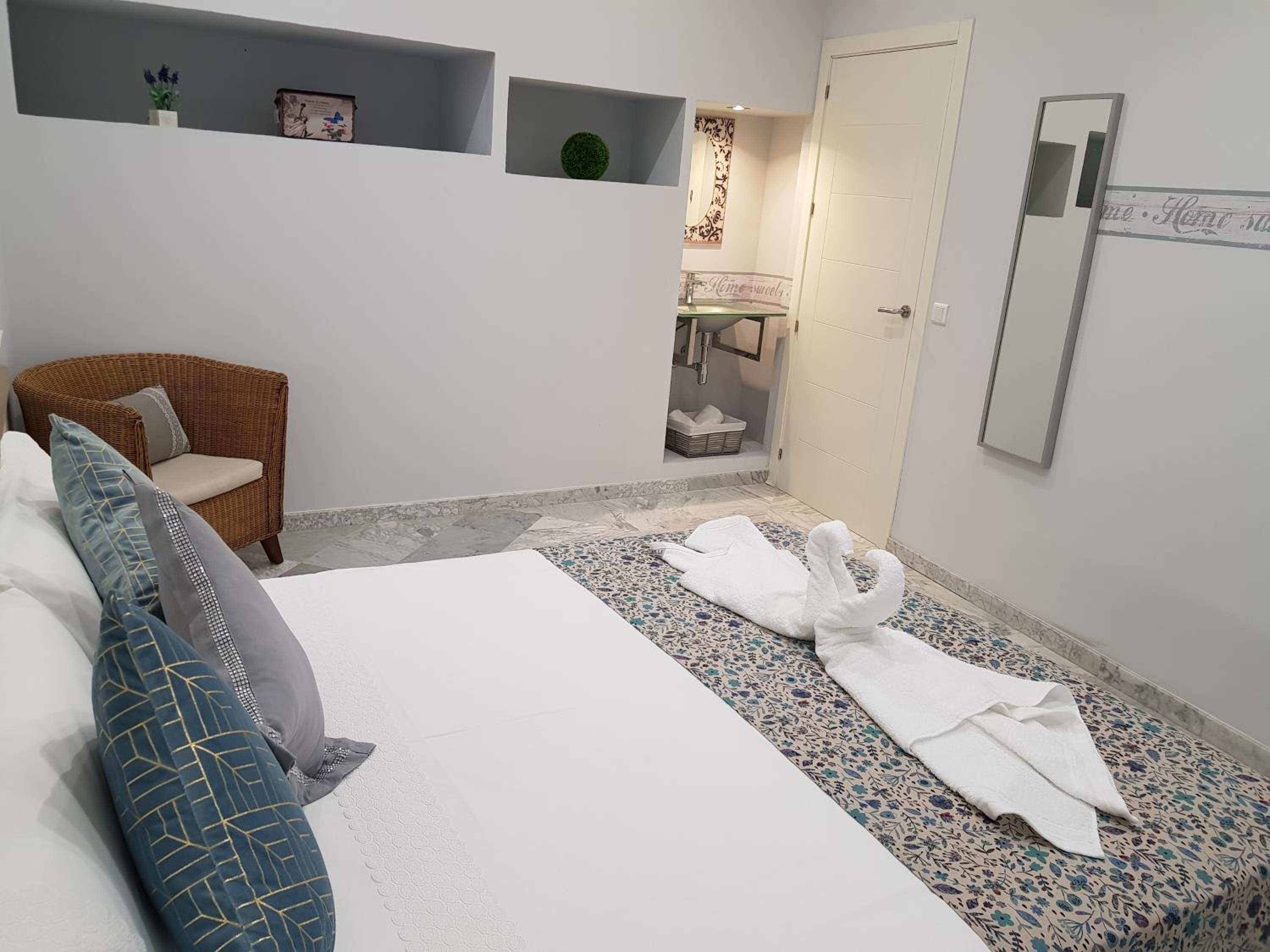 Apartment - Photo 3