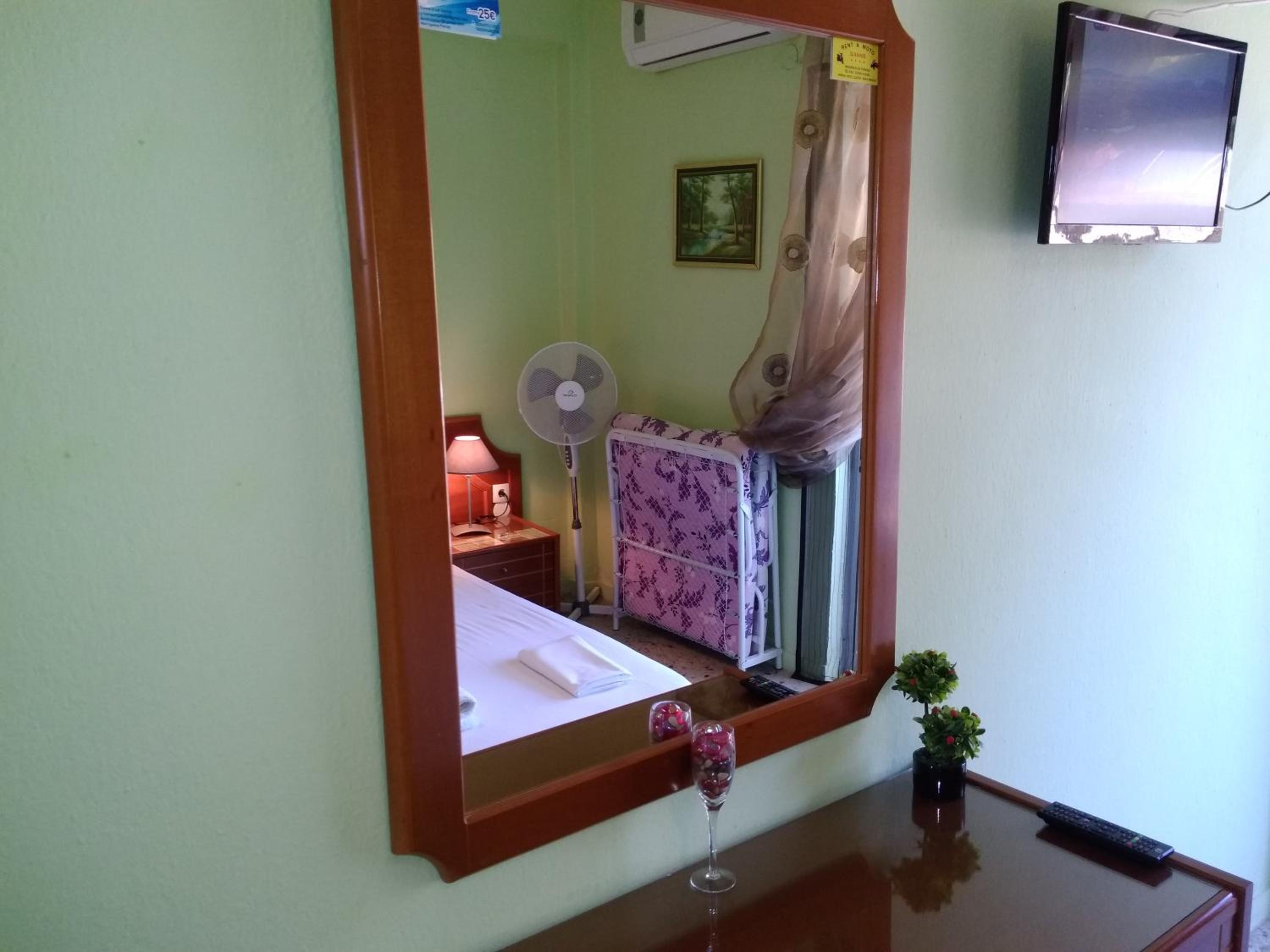 Apartment with Balcony - Photo 26