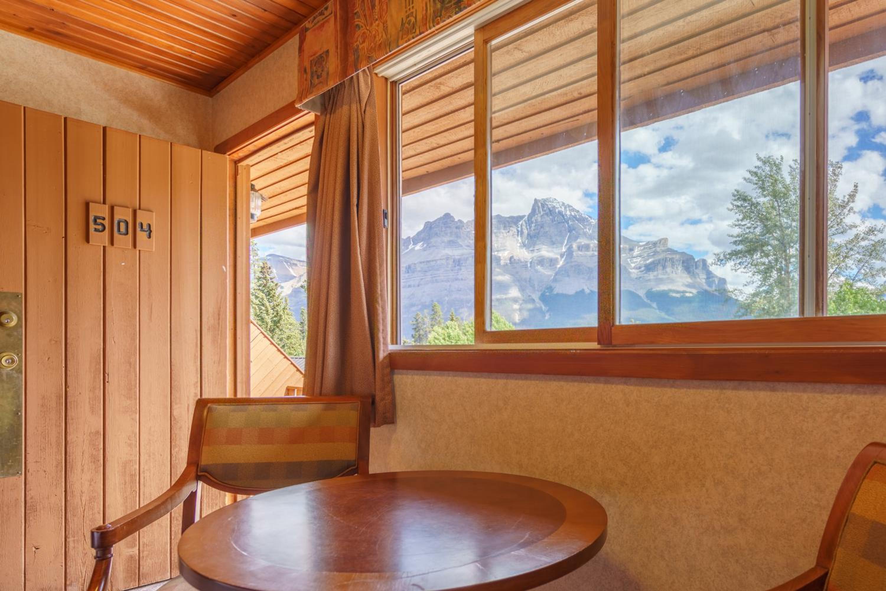 King Room with Mountain View photo 1