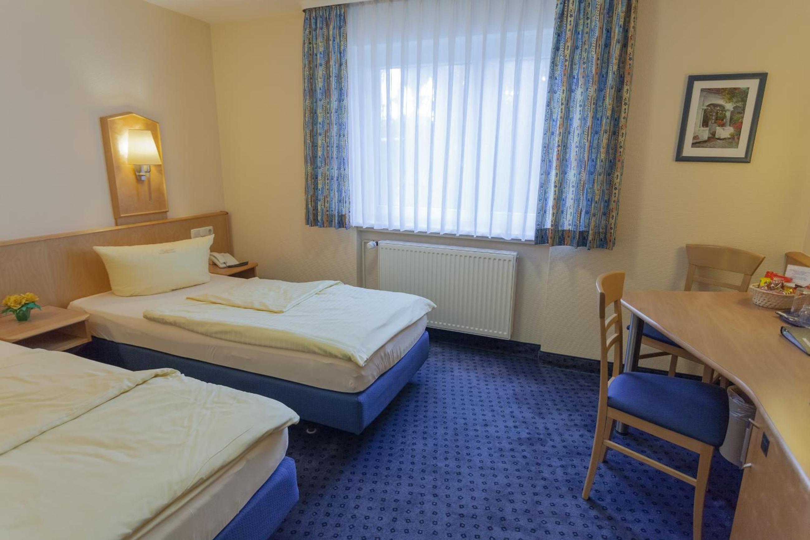 Standard Double Room - Photo 5
