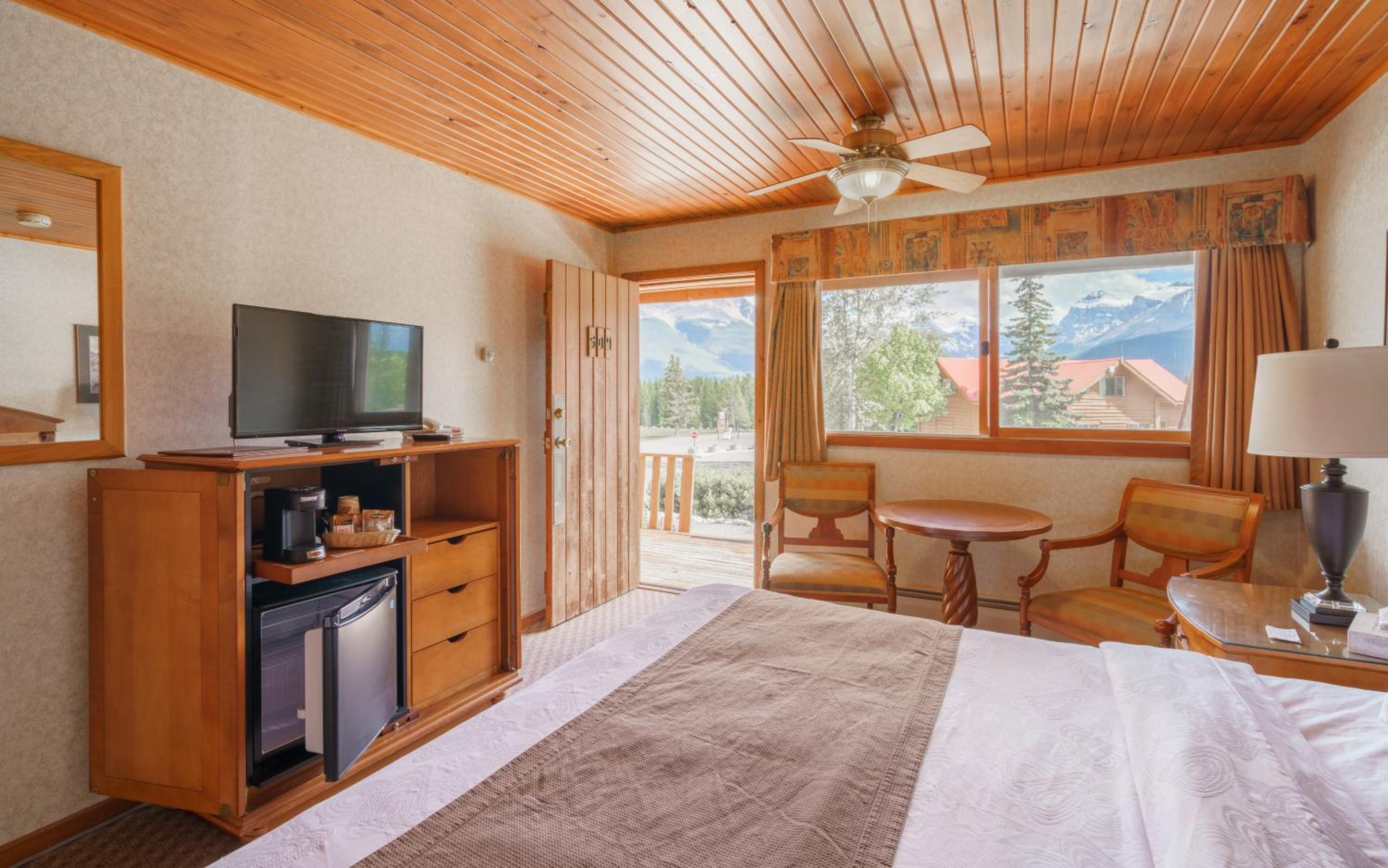 King Room with Mountain View