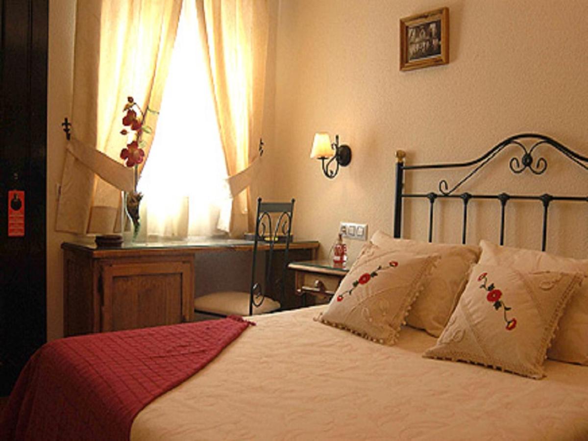 Double Room - Photo 1