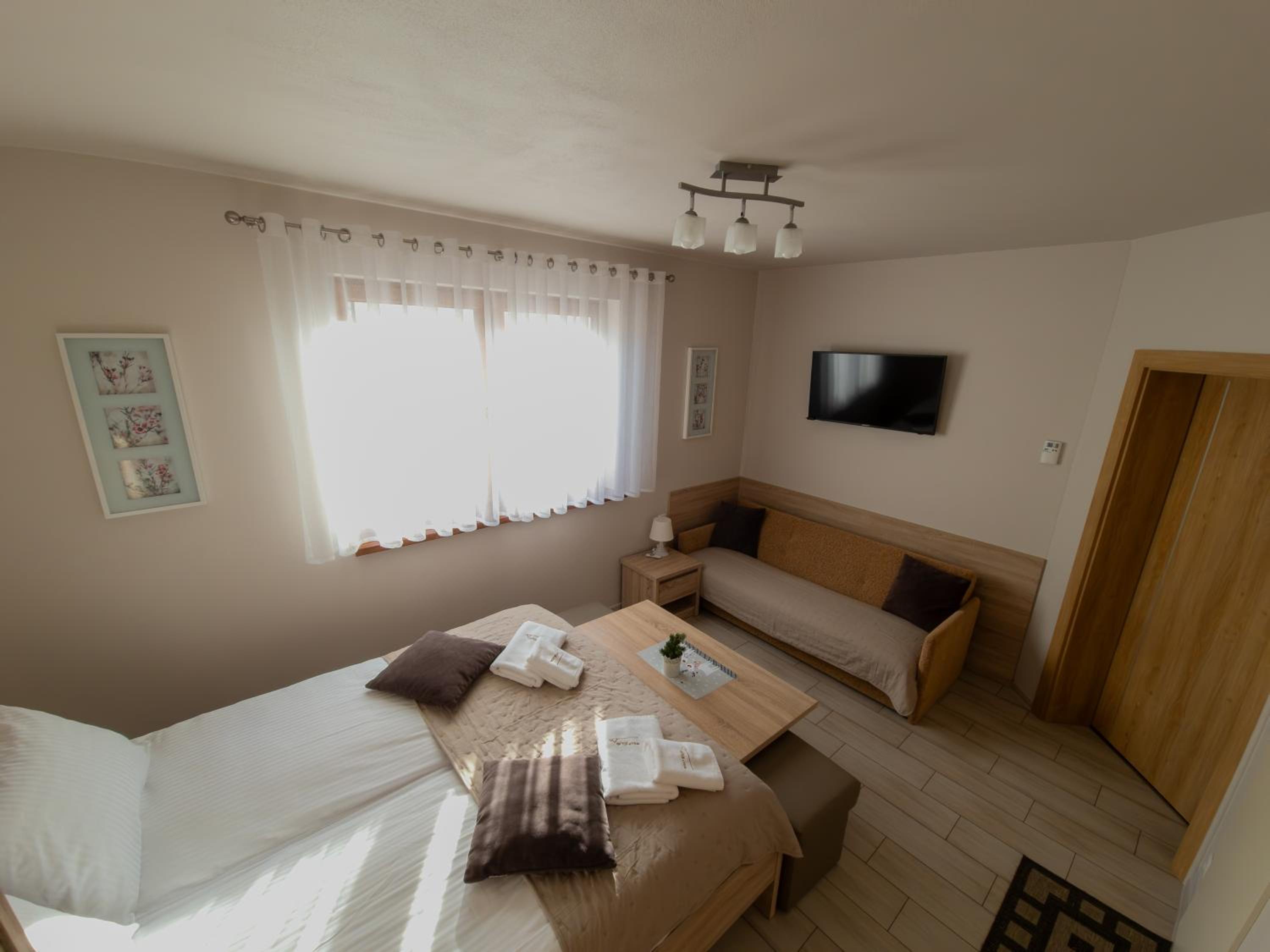 Standard Triple Room photo 3