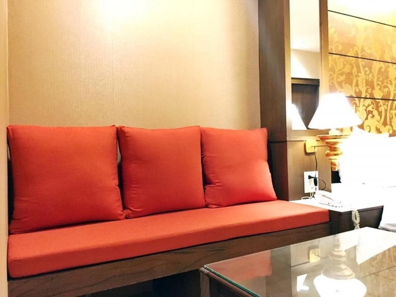 Deluxe Double Room with Free Round-Trip Airport Transfer - Photo 13