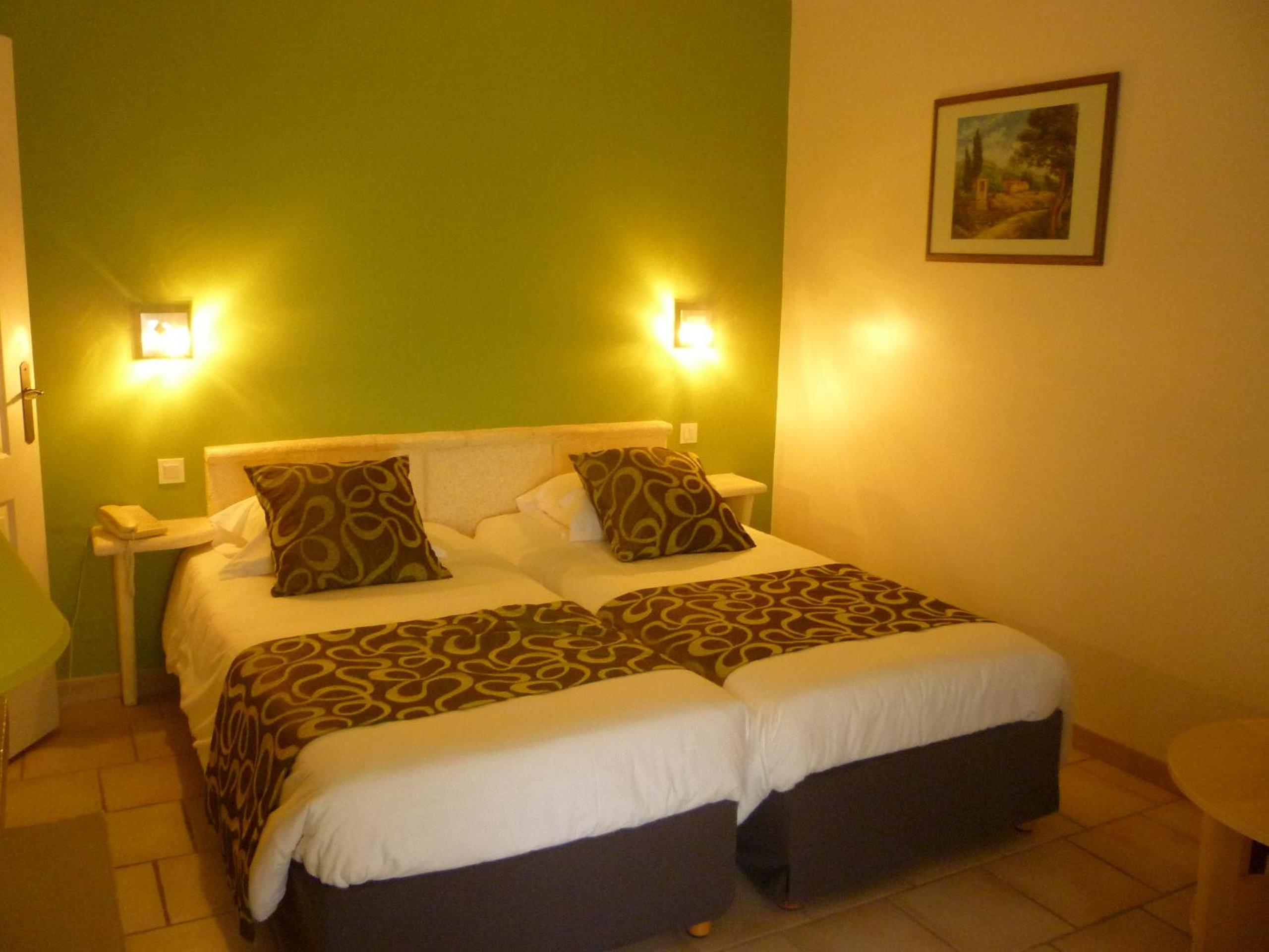 Classic Loggia Twin or Double room - Photo 4