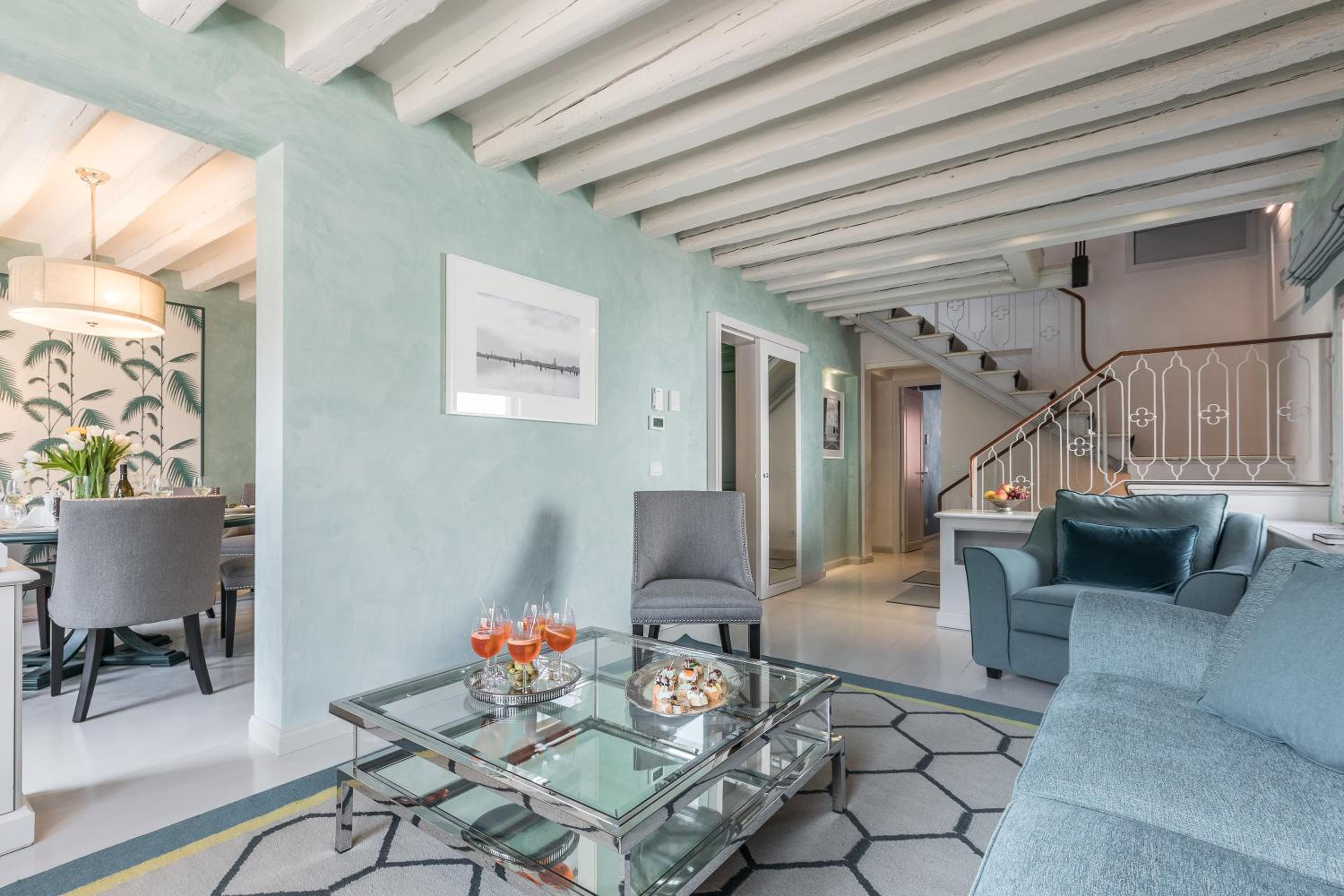 Apartment with Terrace photo 3